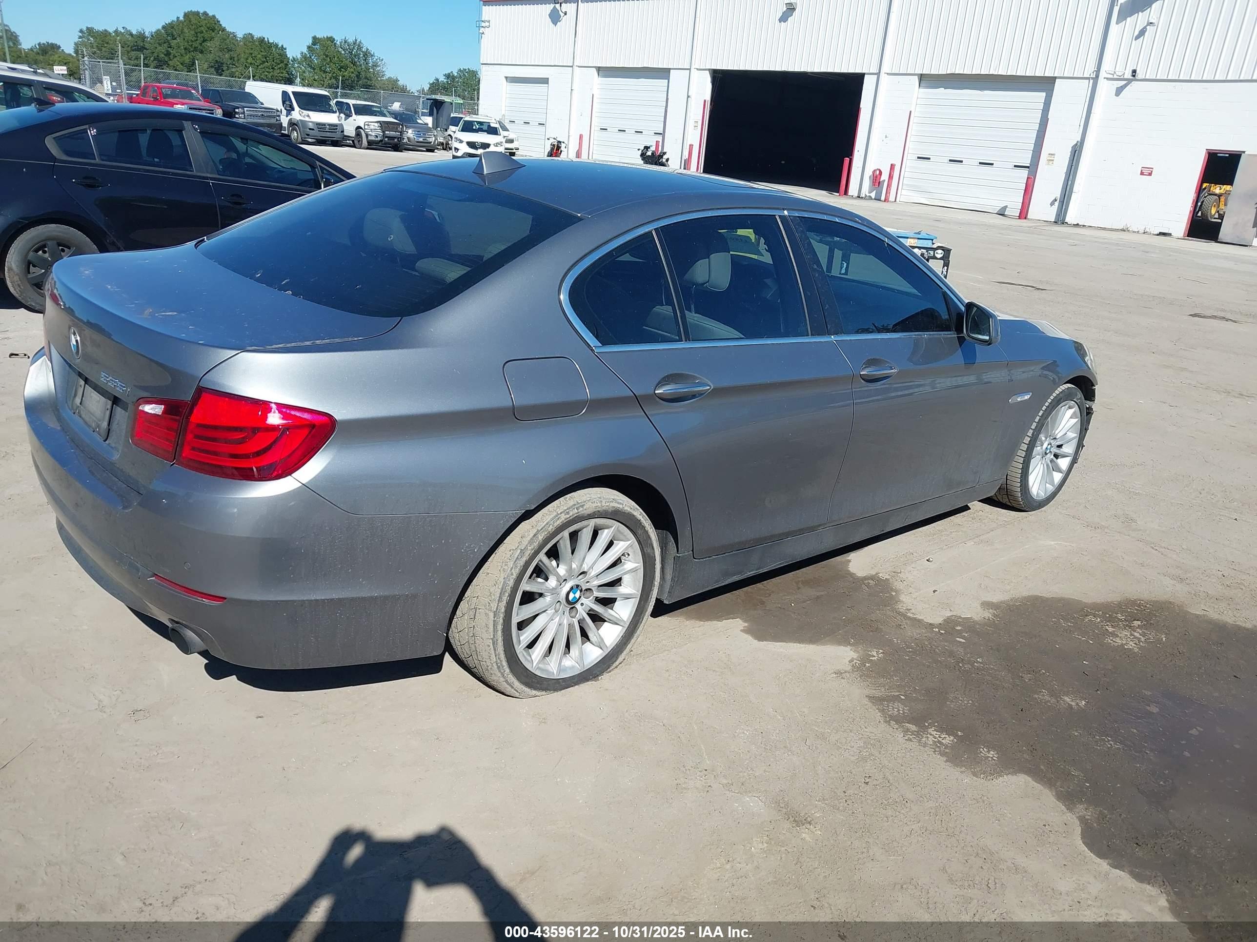 BMW 535I image 4