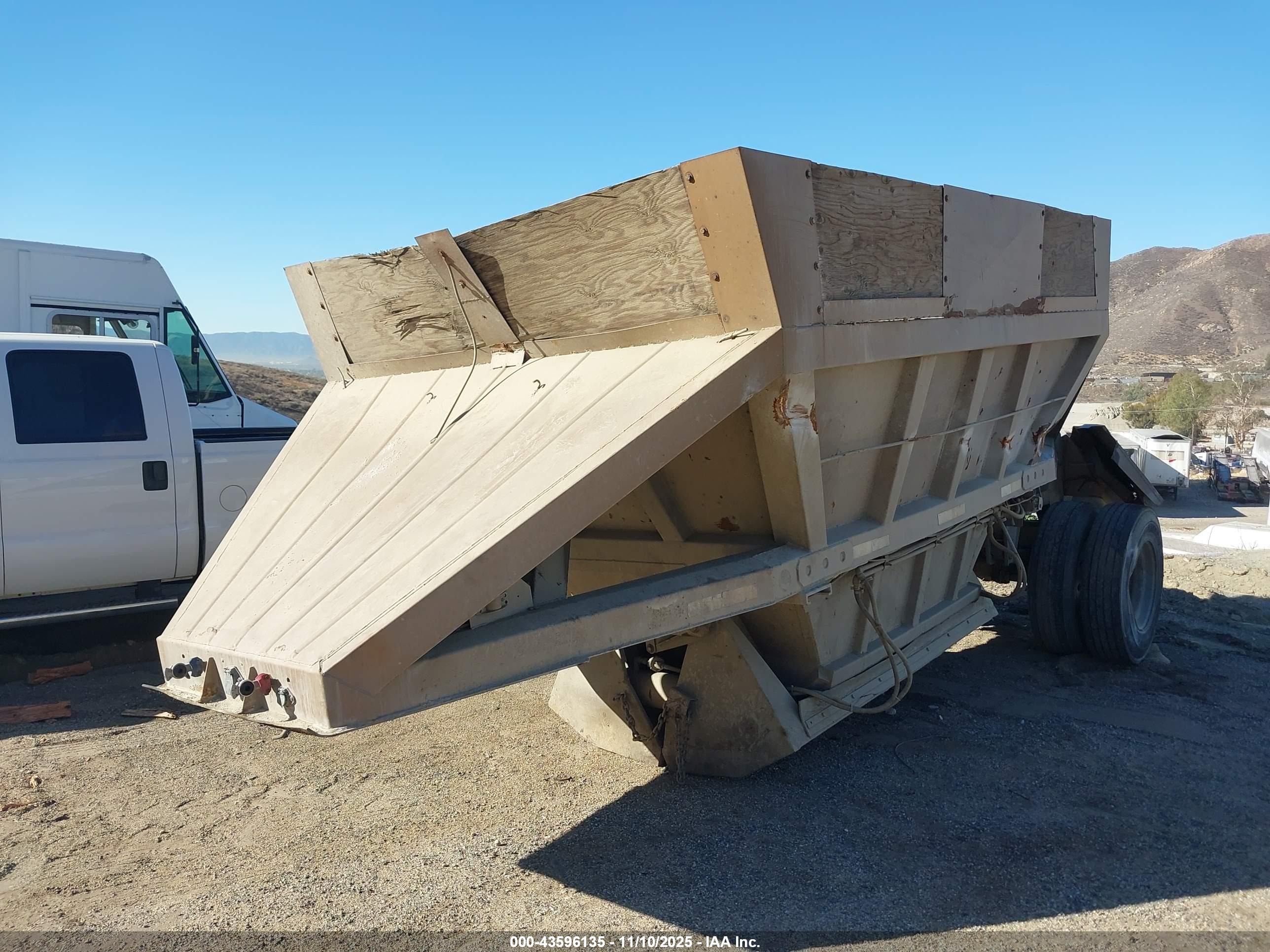 FRUEHAUF BELLY image 2