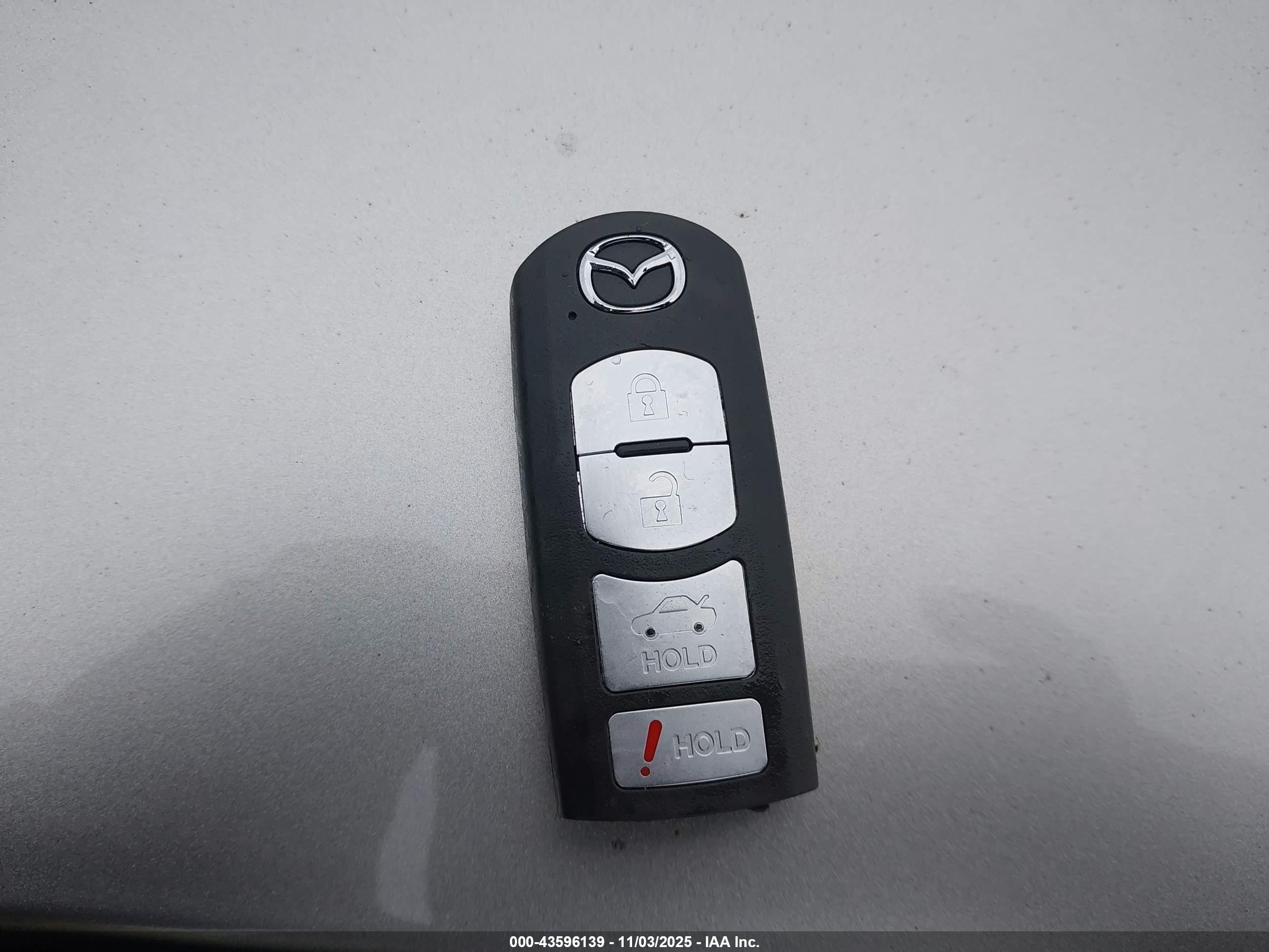 MAZDA MAZDA3 image 11