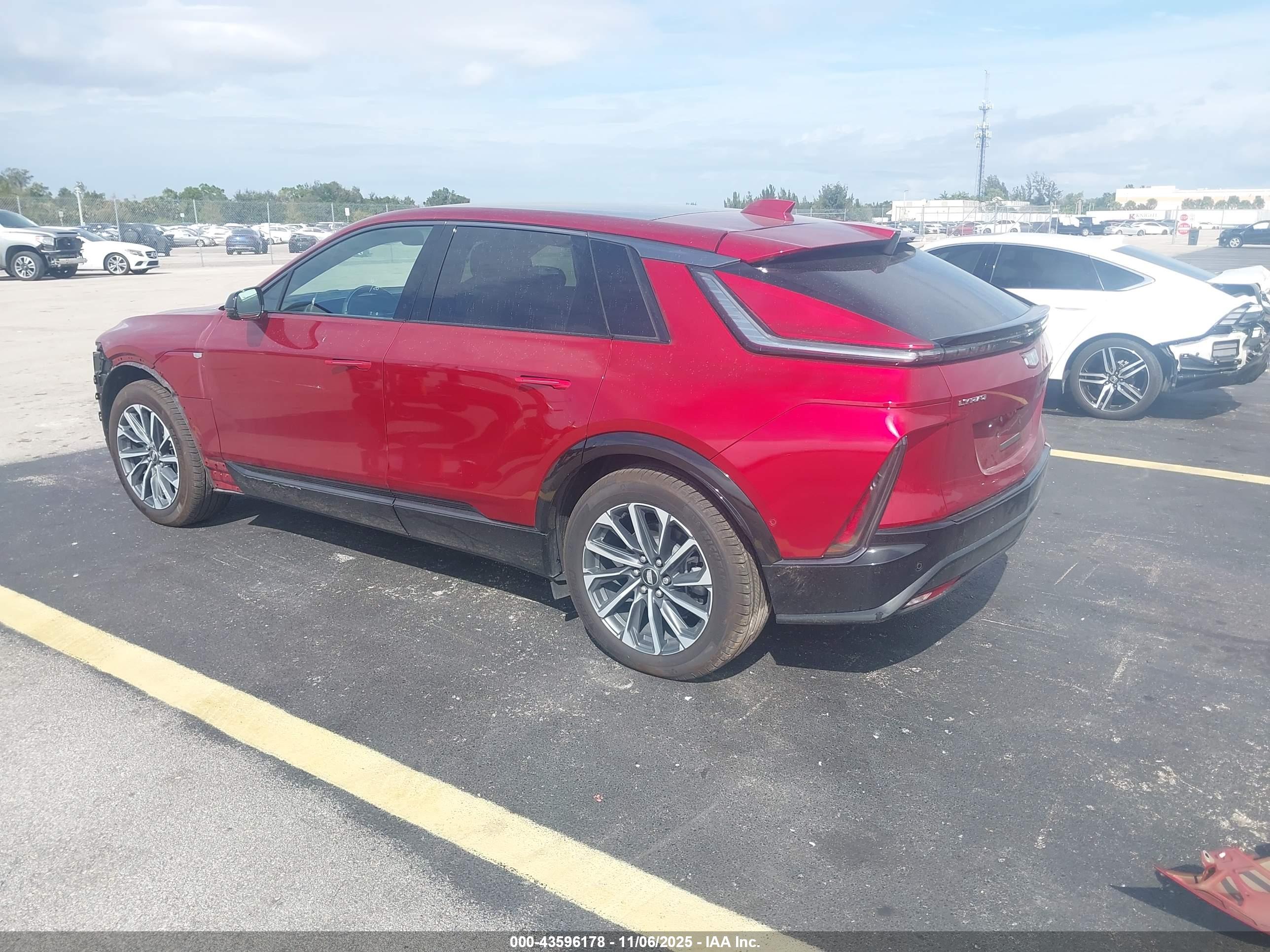 CADILLAC LYRIQ image 3