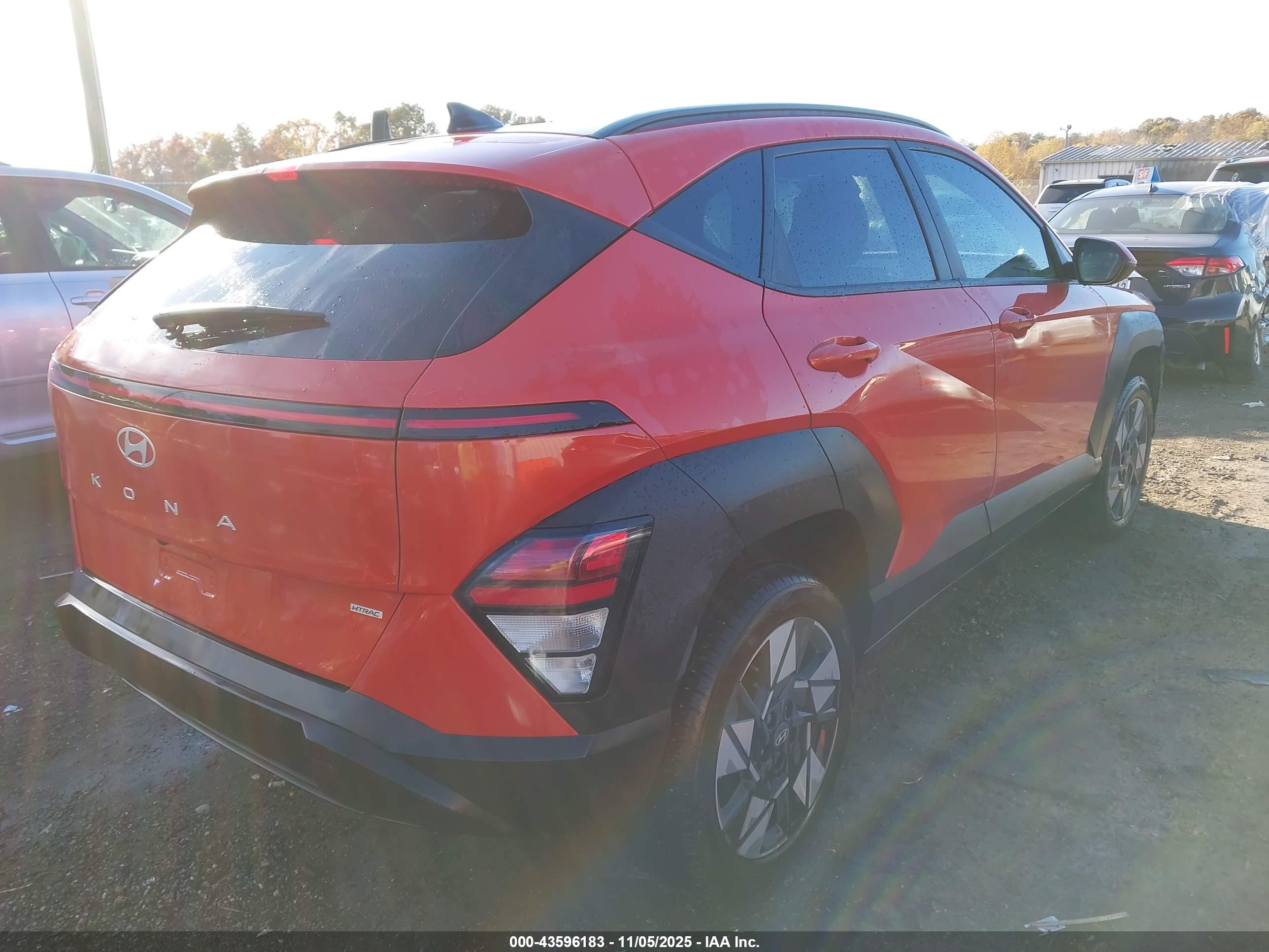 HYUNDAI KONA image 4