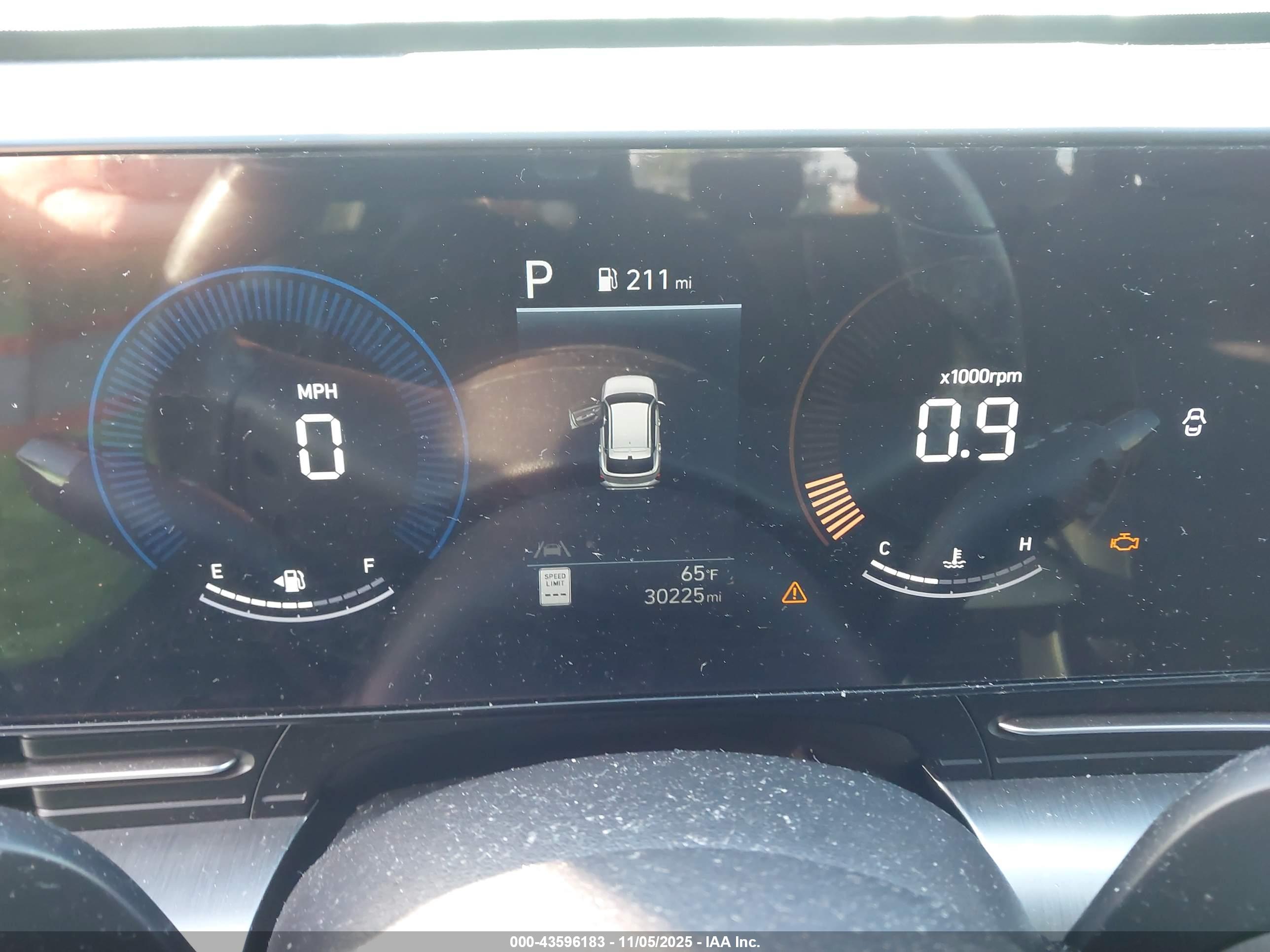 HYUNDAI KONA image 7
