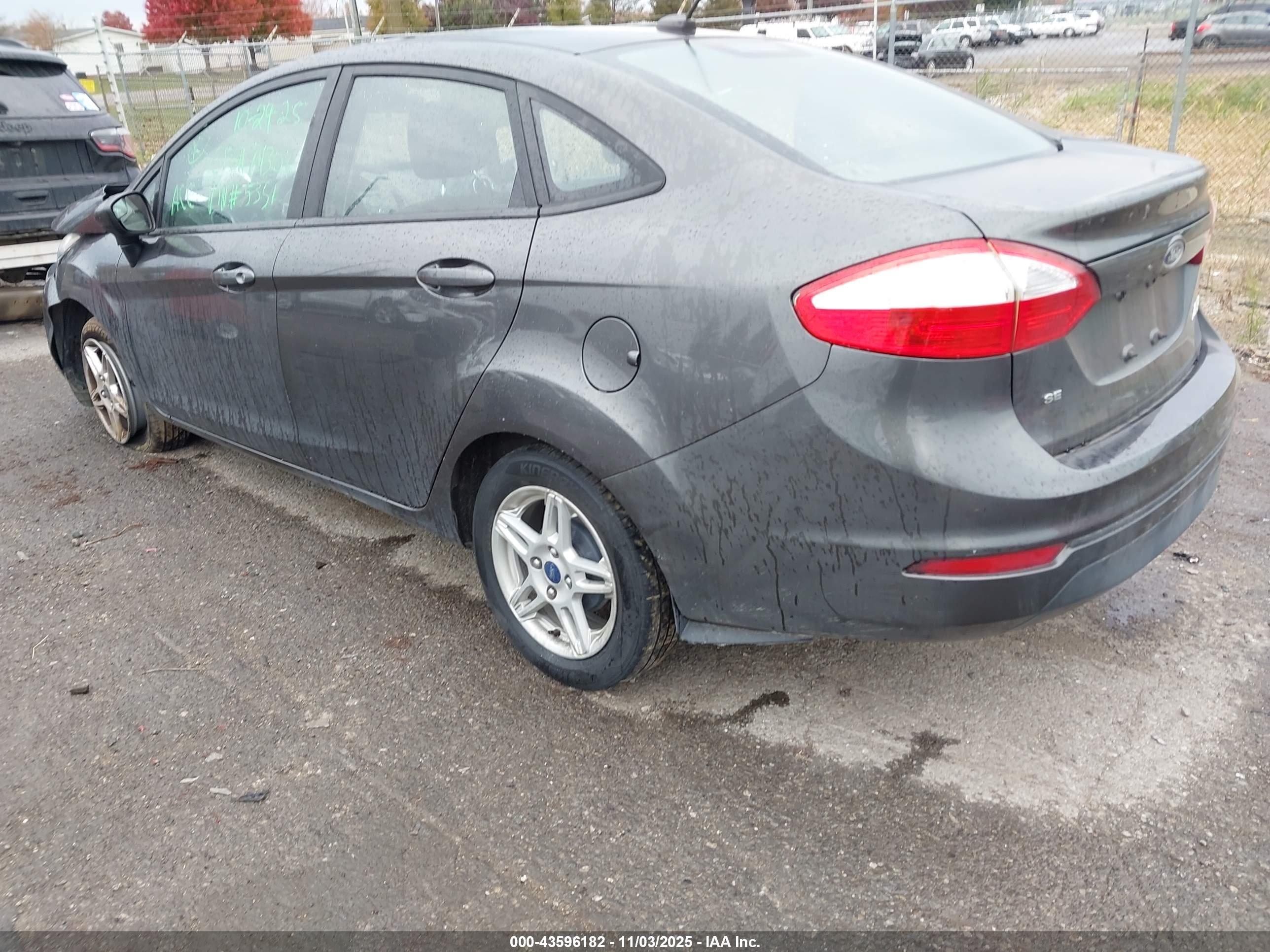 FORD FIESTA image 3