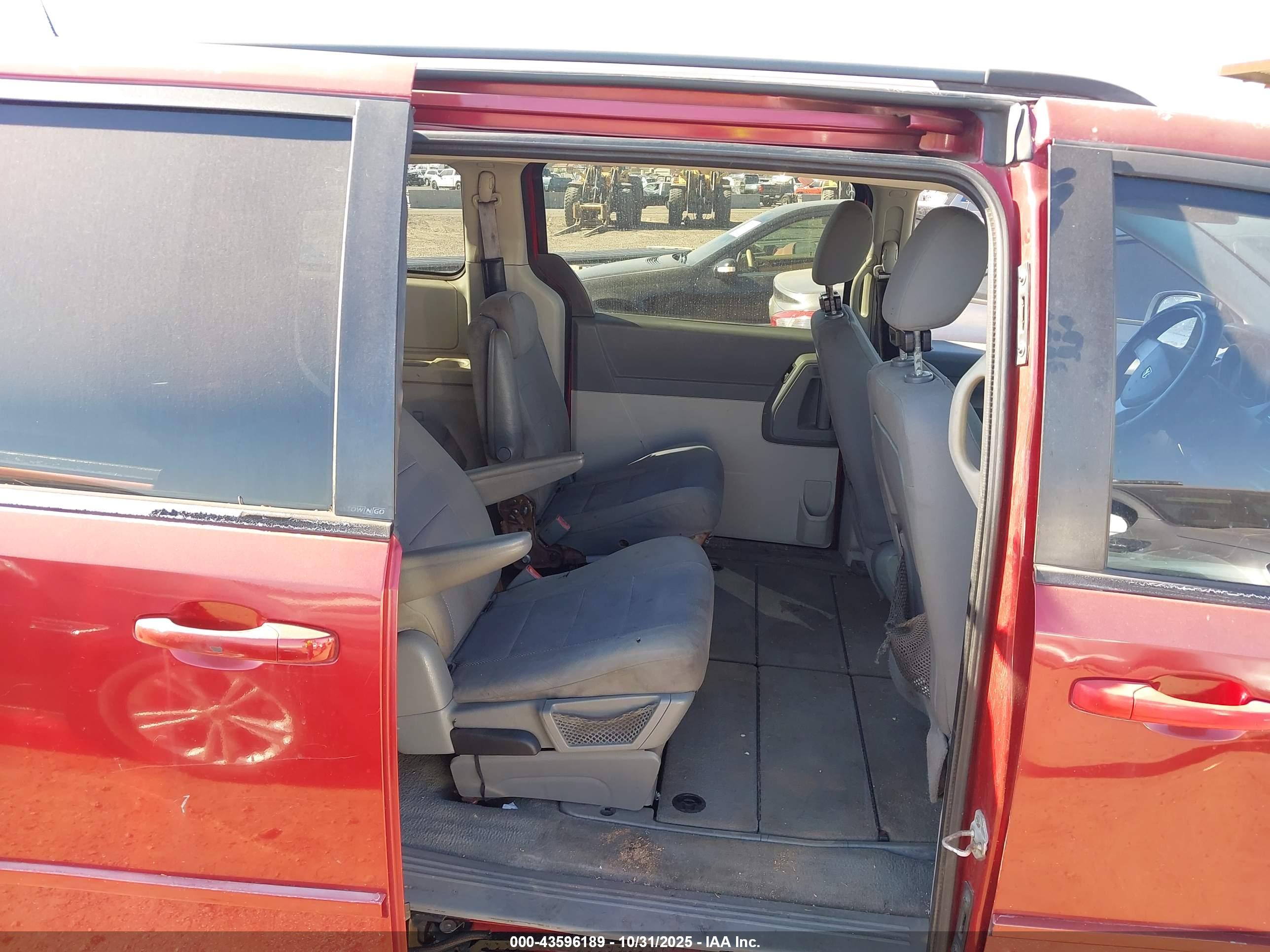 DODGE GRAND image 8