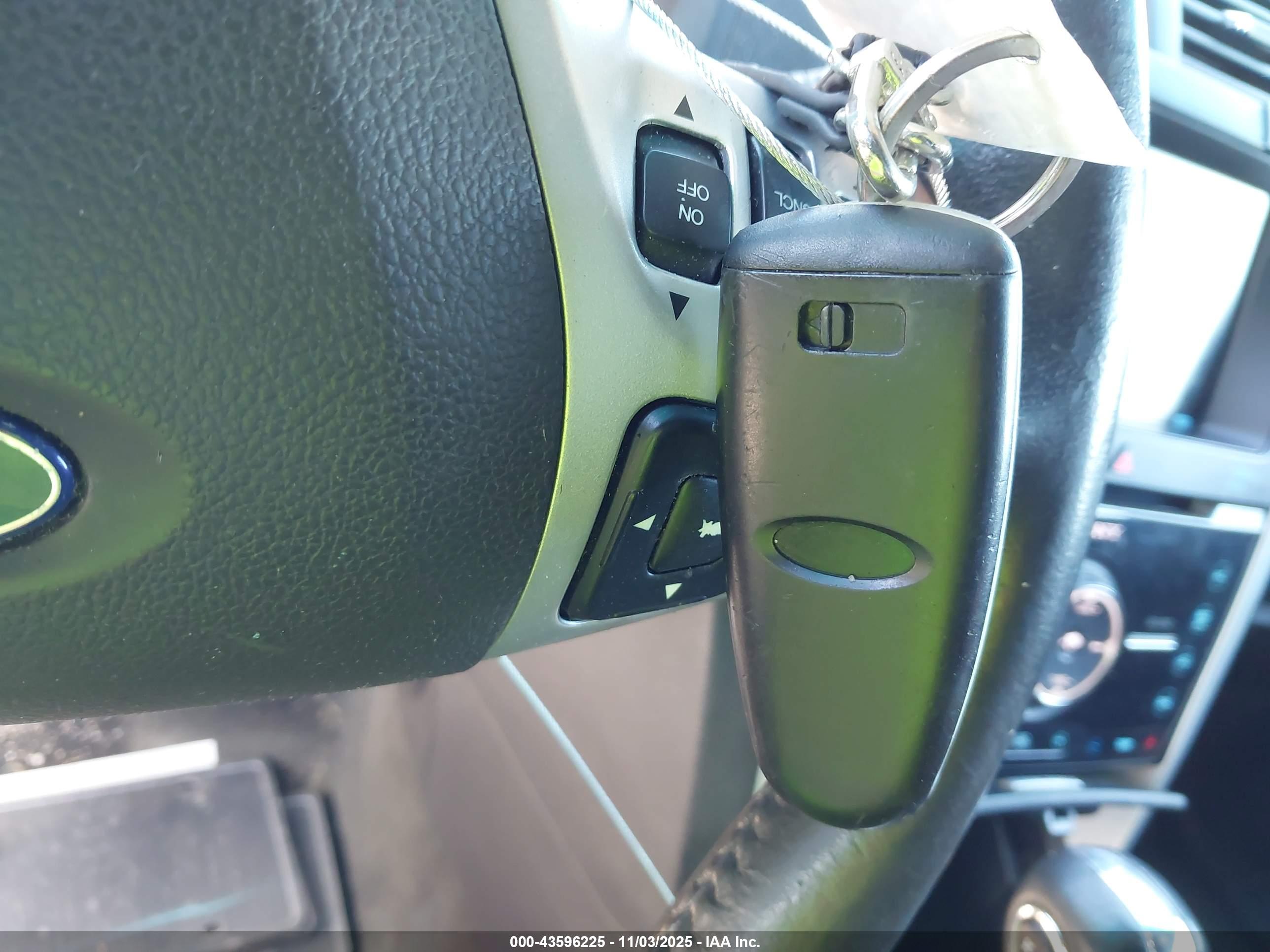 FORD EXPLORER image 11