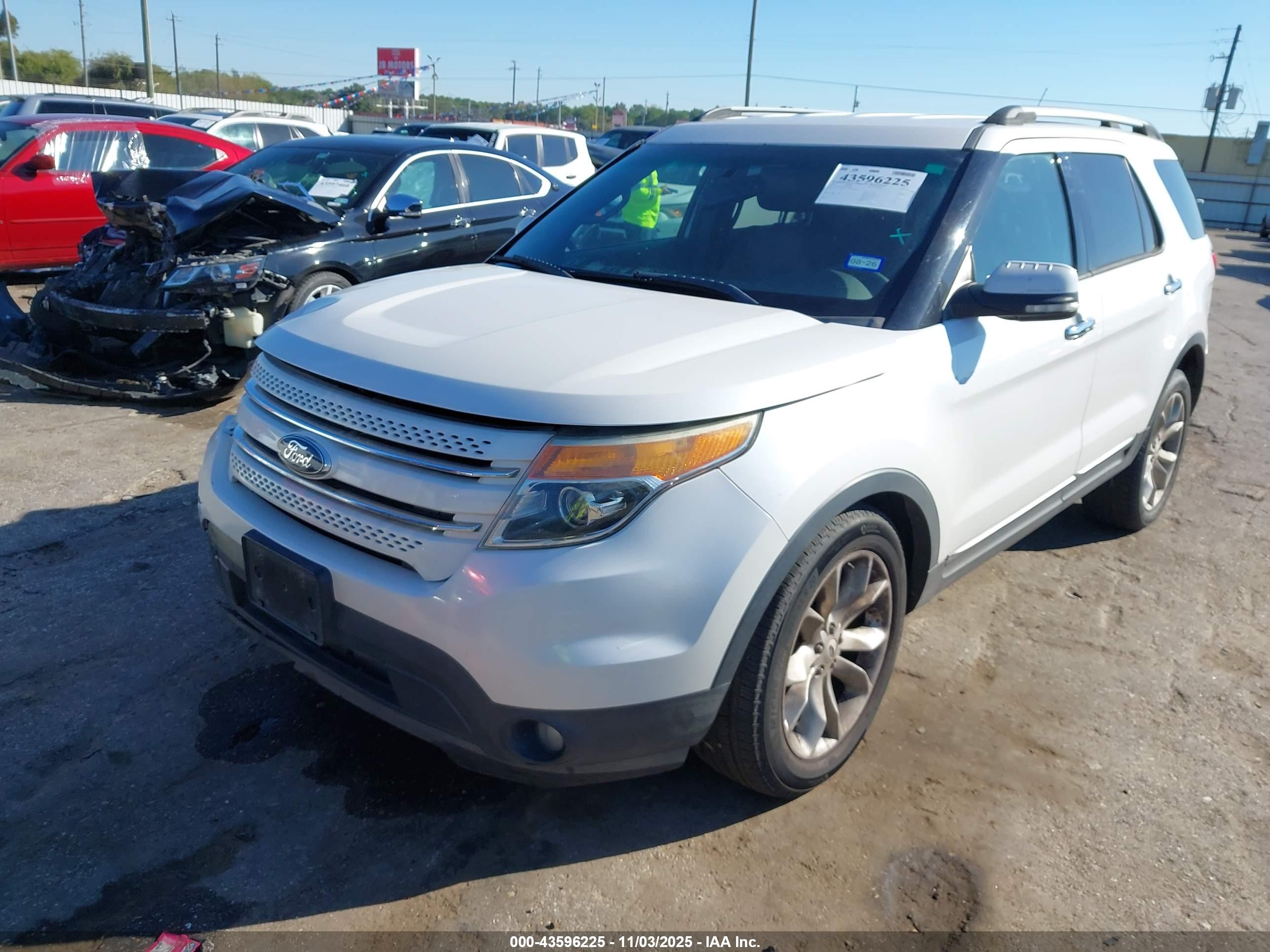 FORD EXPLORER image 2