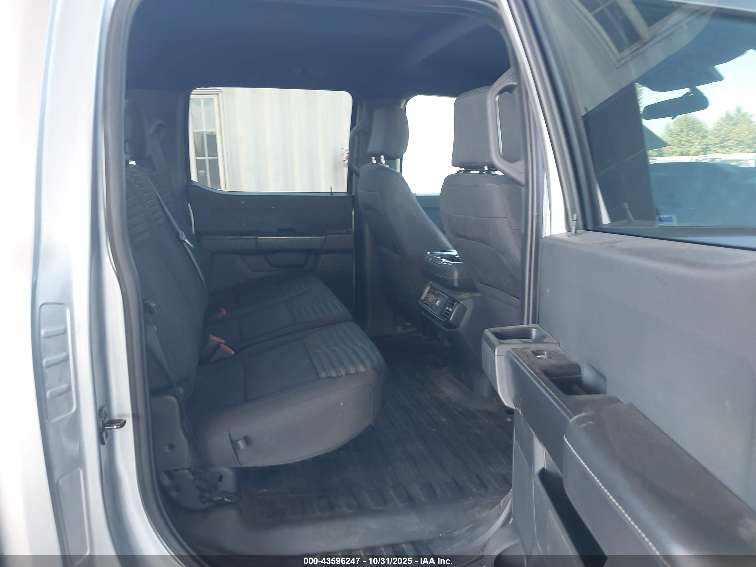 FORD F-150 image 8