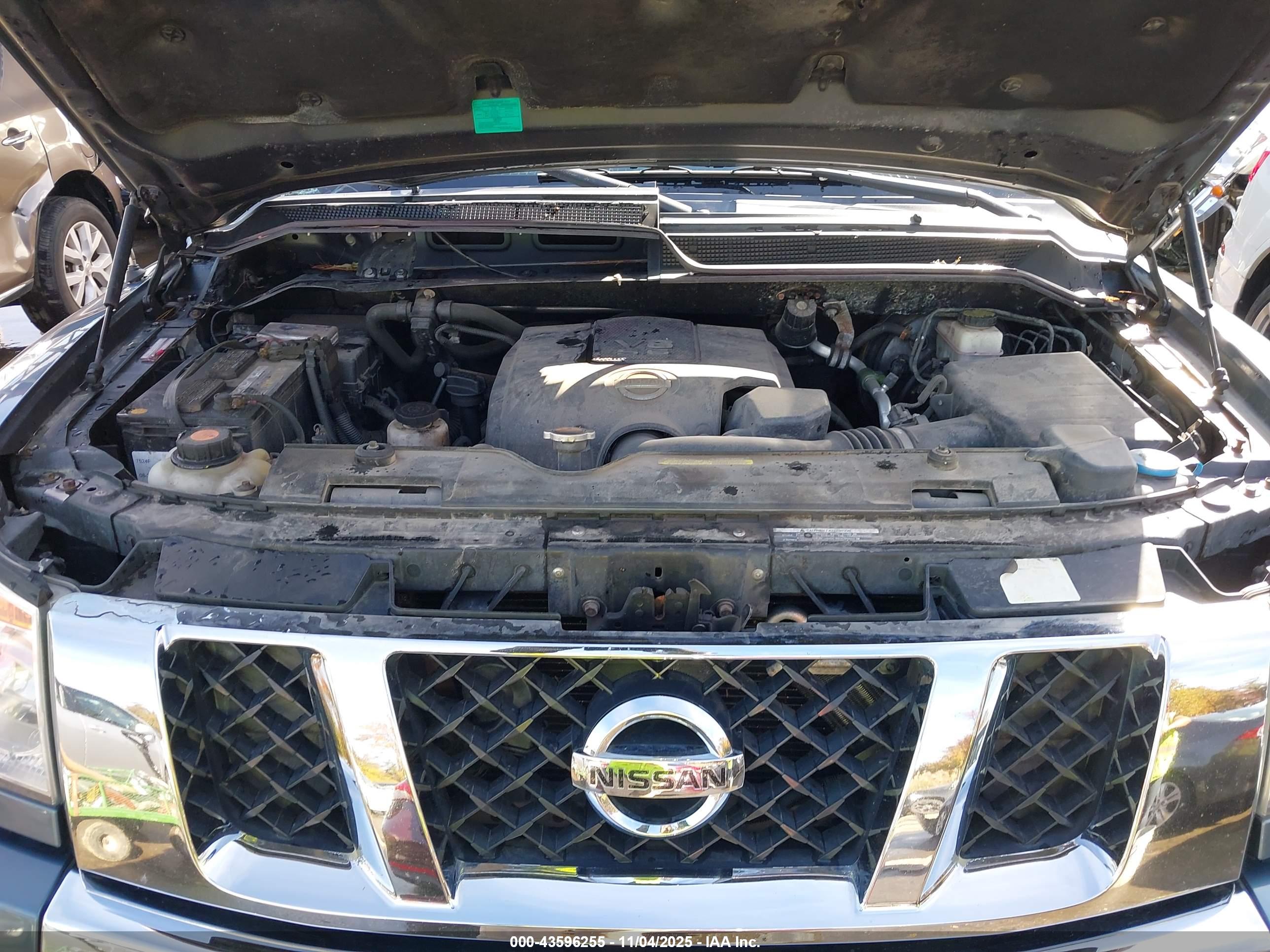 NISSAN TITAN image 10