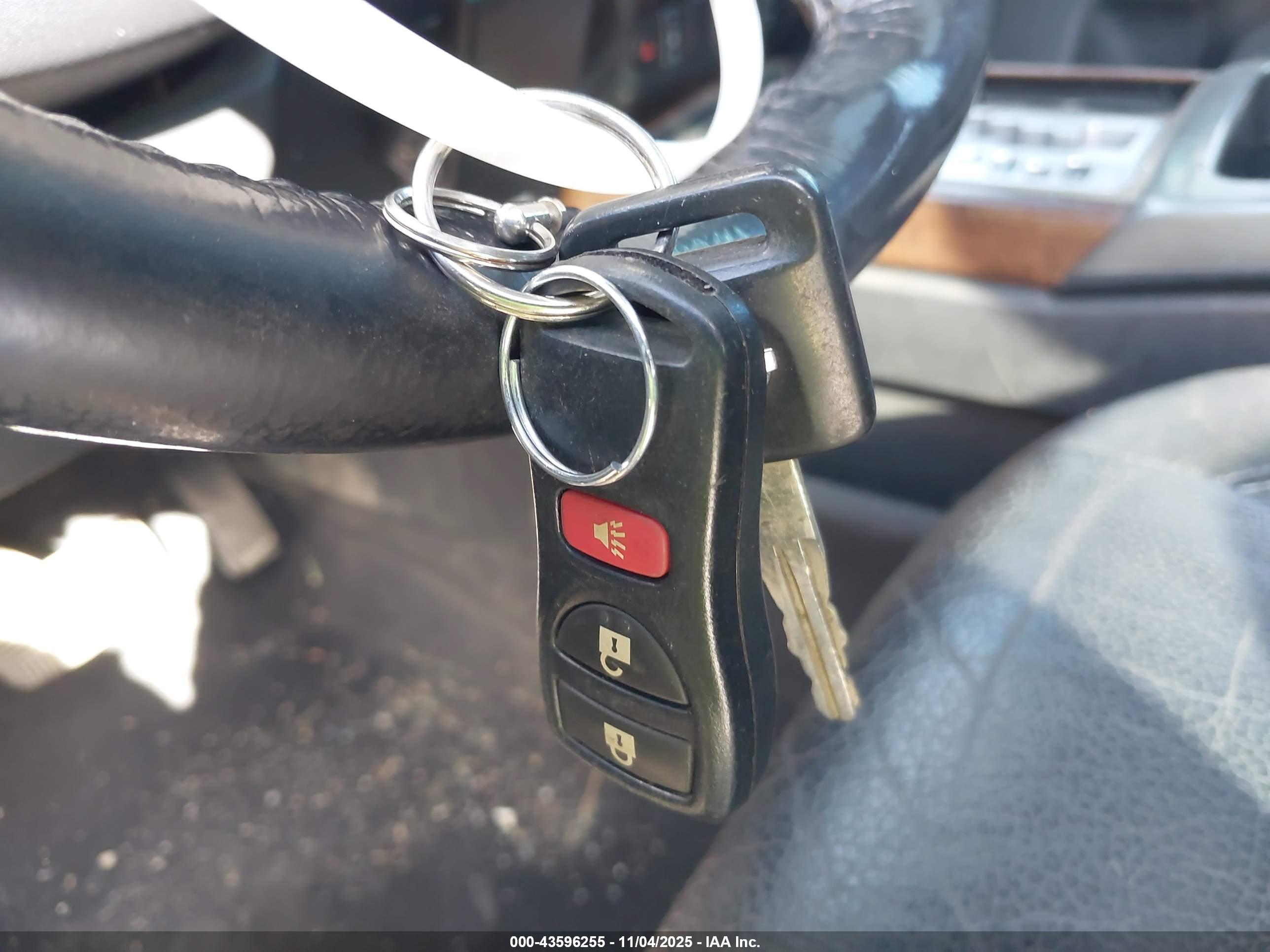 NISSAN TITAN image 11