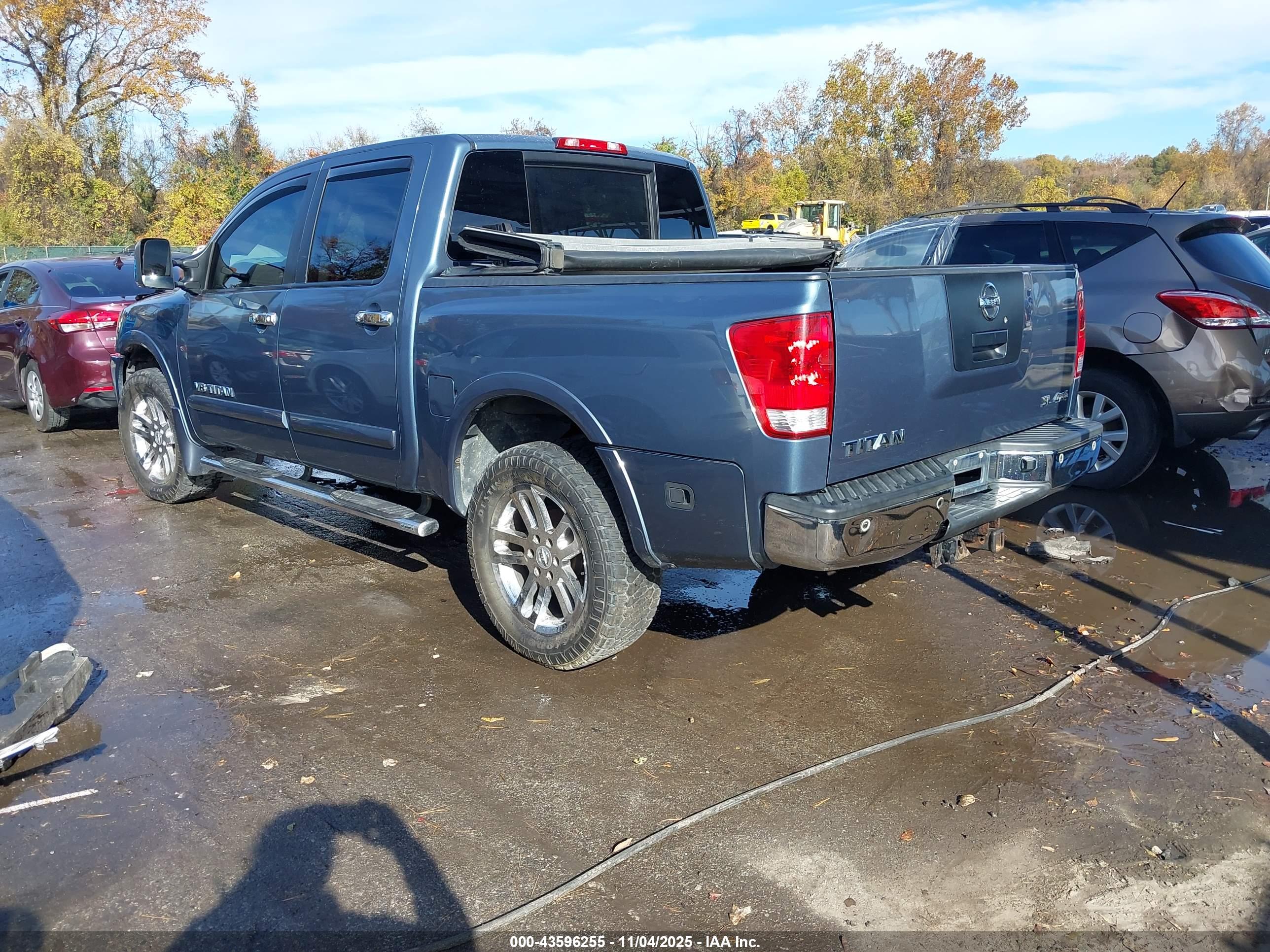 NISSAN TITAN image 3