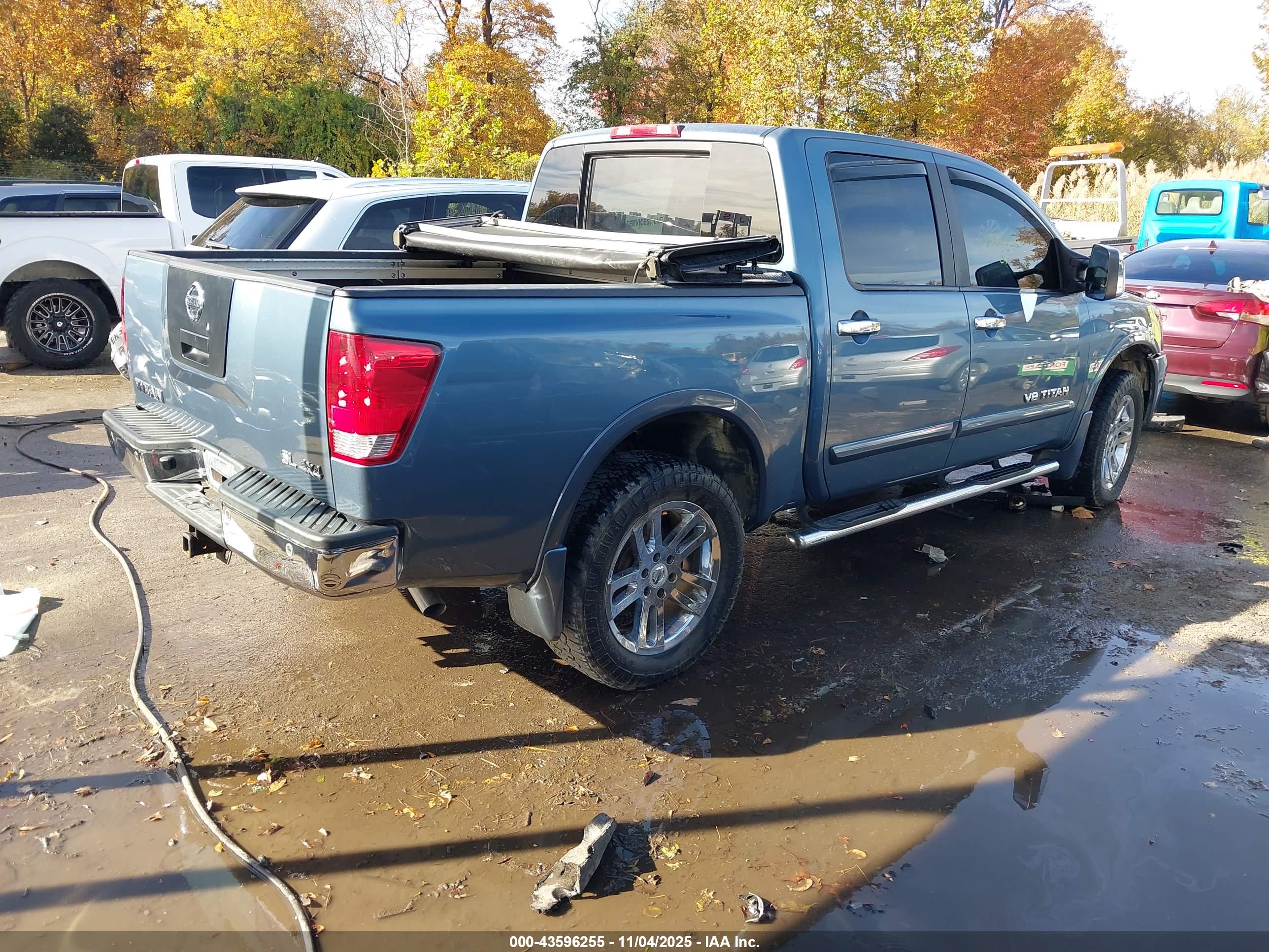 NISSAN TITAN image 4