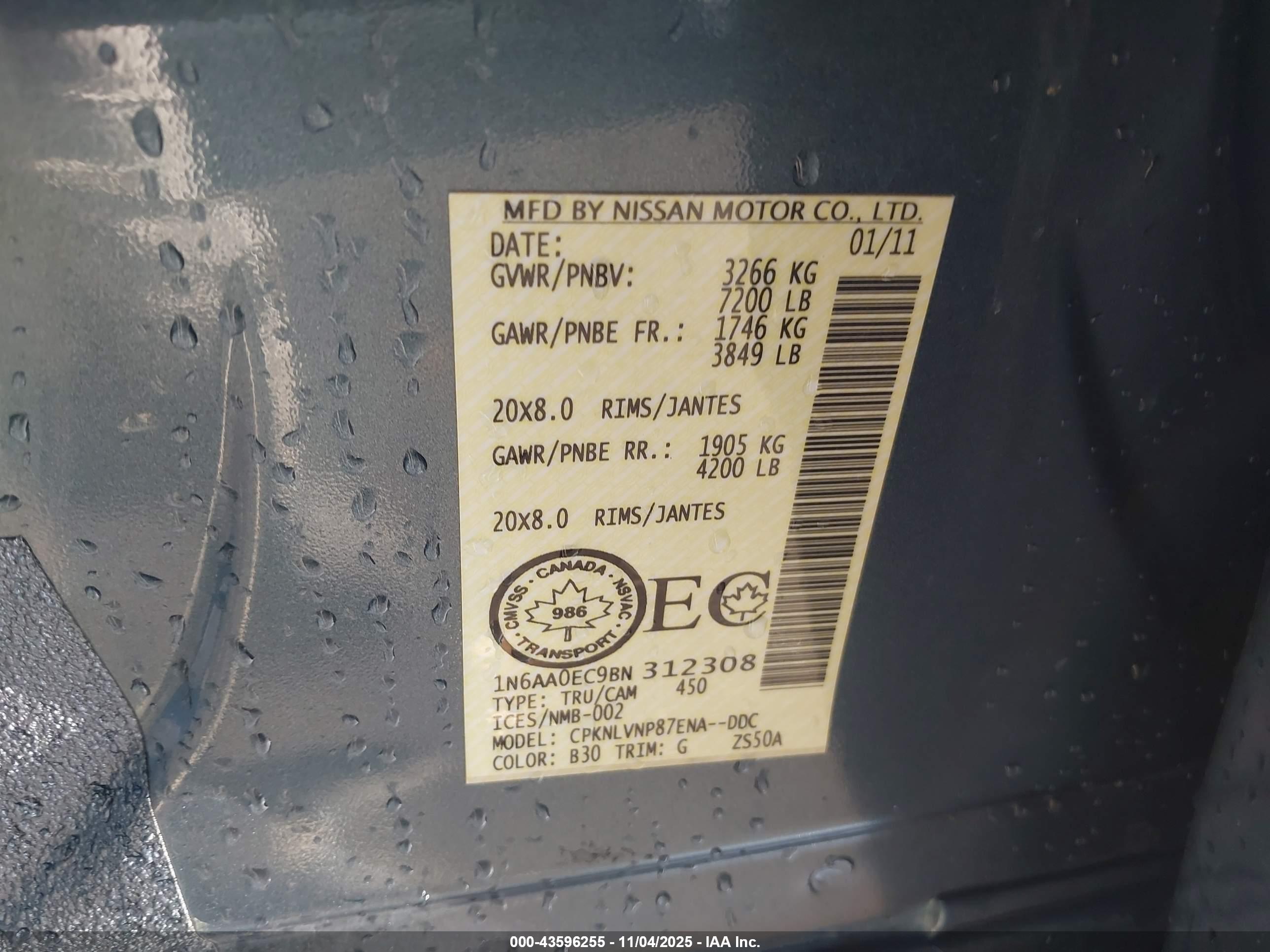 NISSAN TITAN image 9