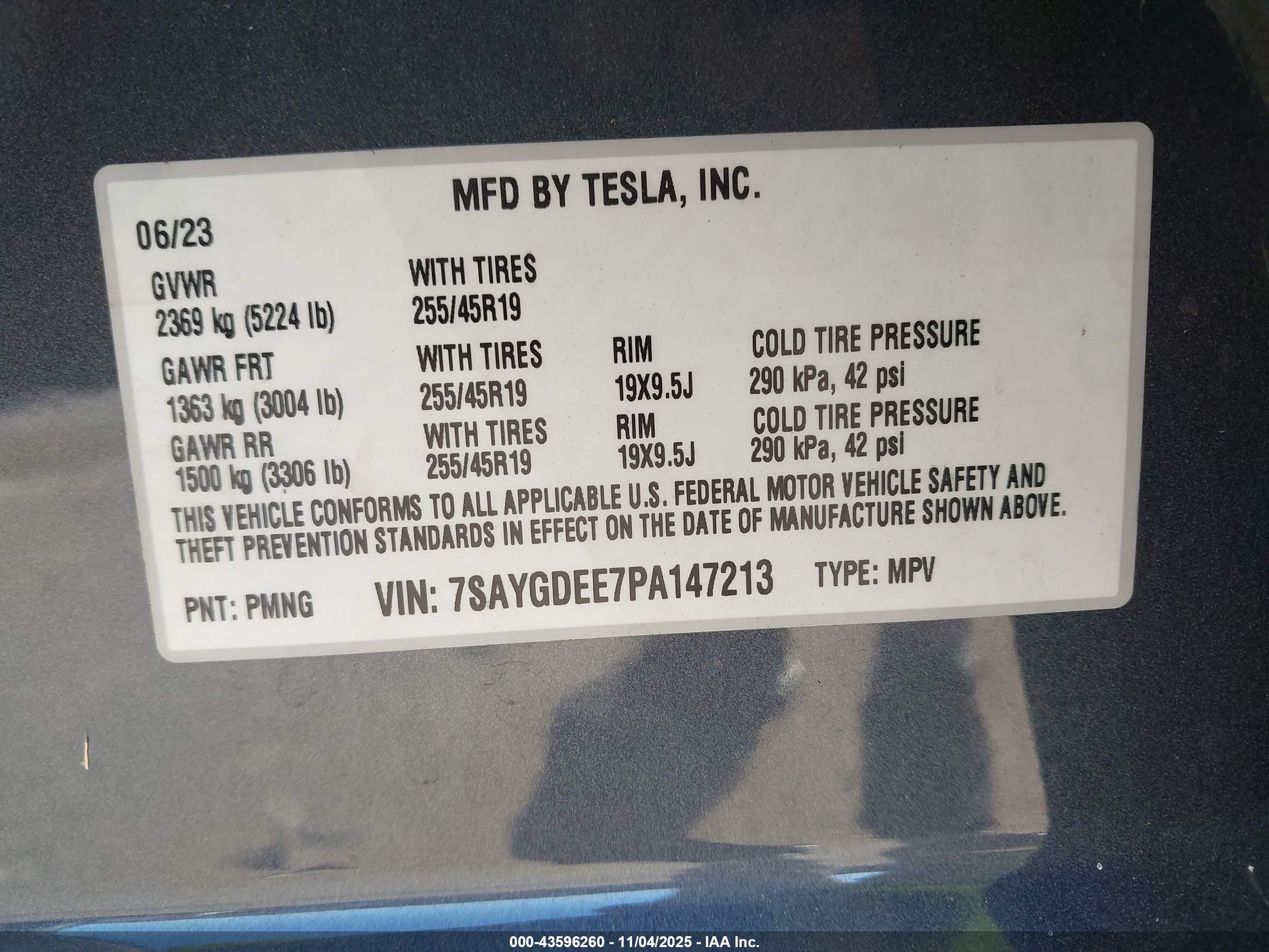 TESLA MODEL image 9