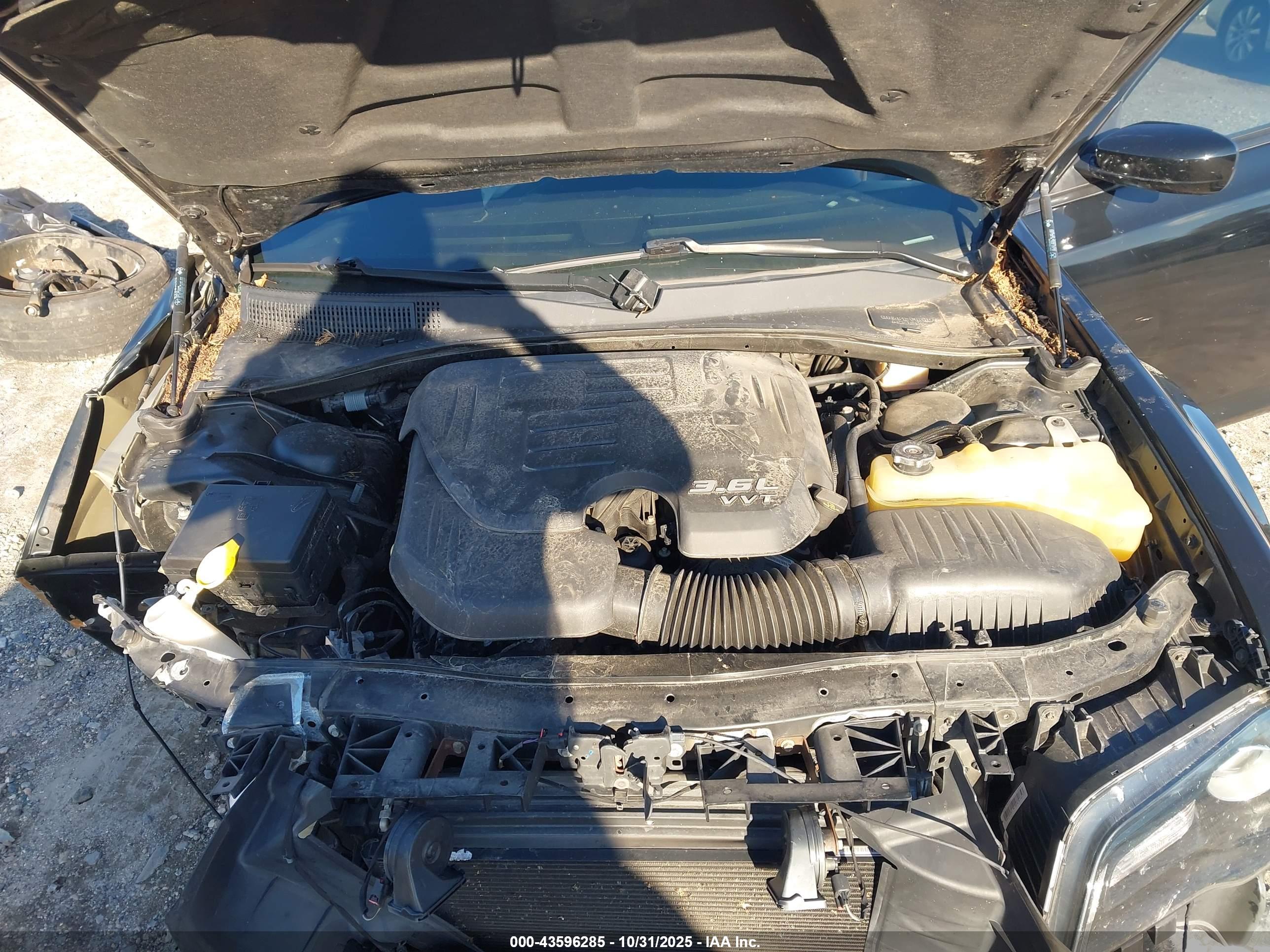 CHRYSLER 300 image 10
