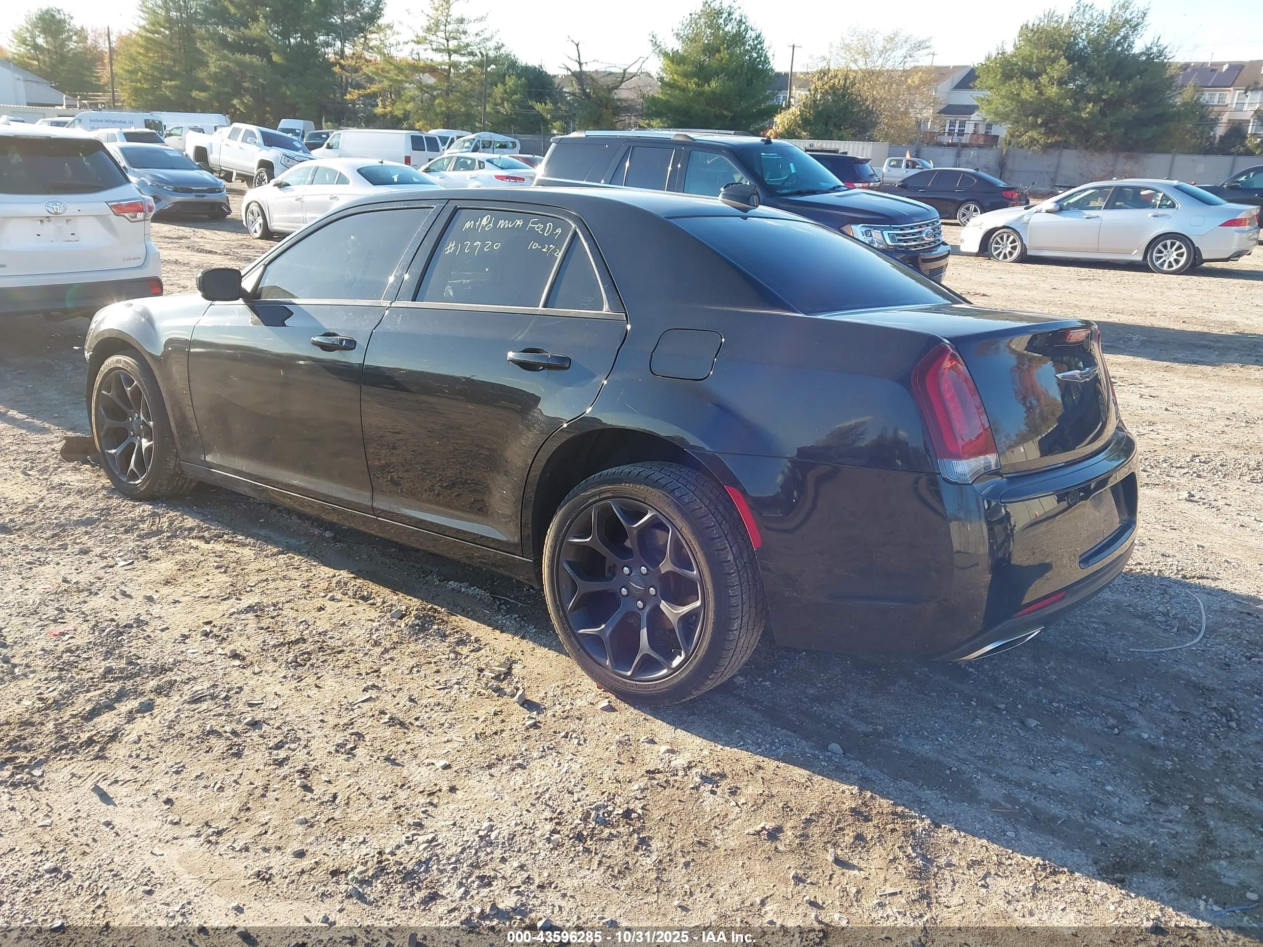 CHRYSLER 300 image 3