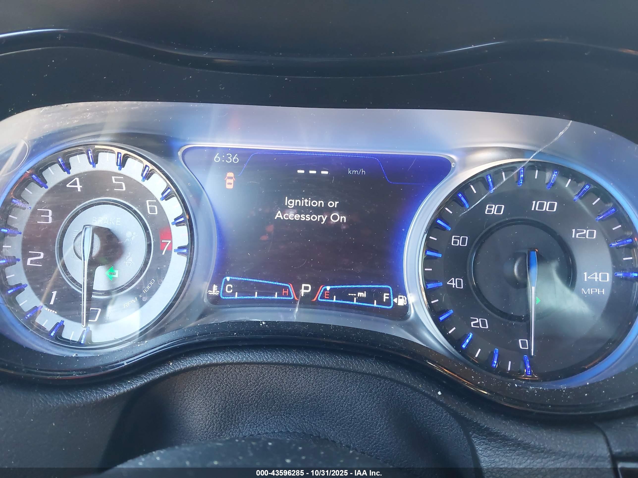 CHRYSLER 300 image 7