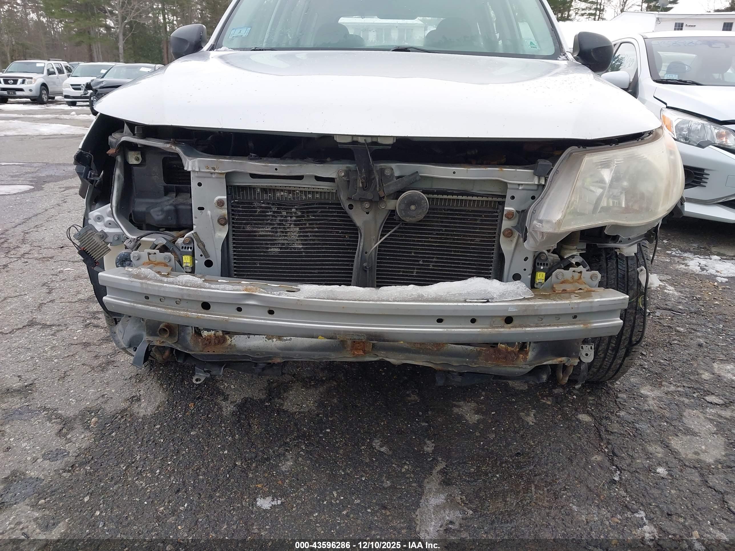 SUBARU FORESTER image 6