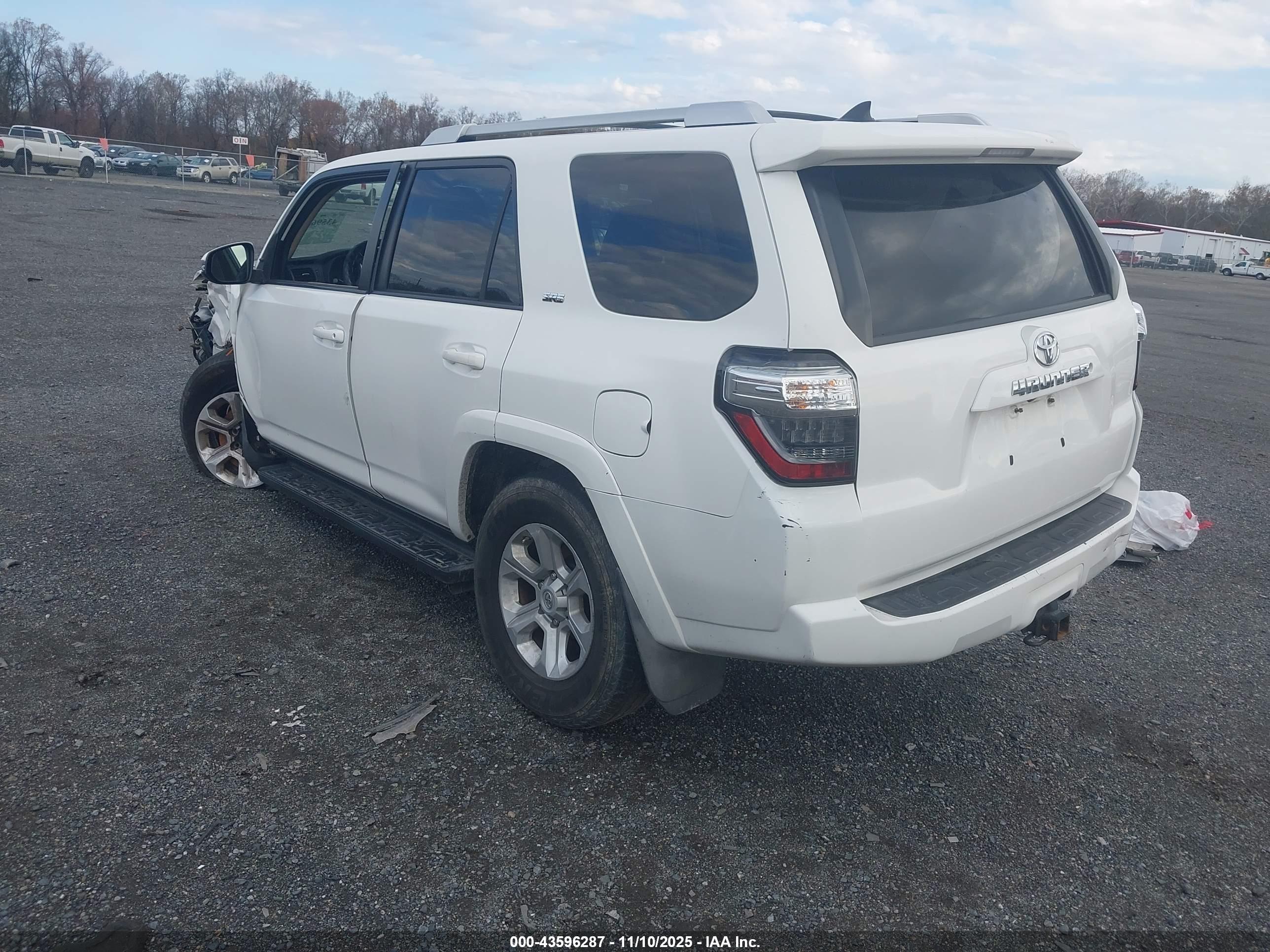 TOYOTA 4RUNNER image 3
