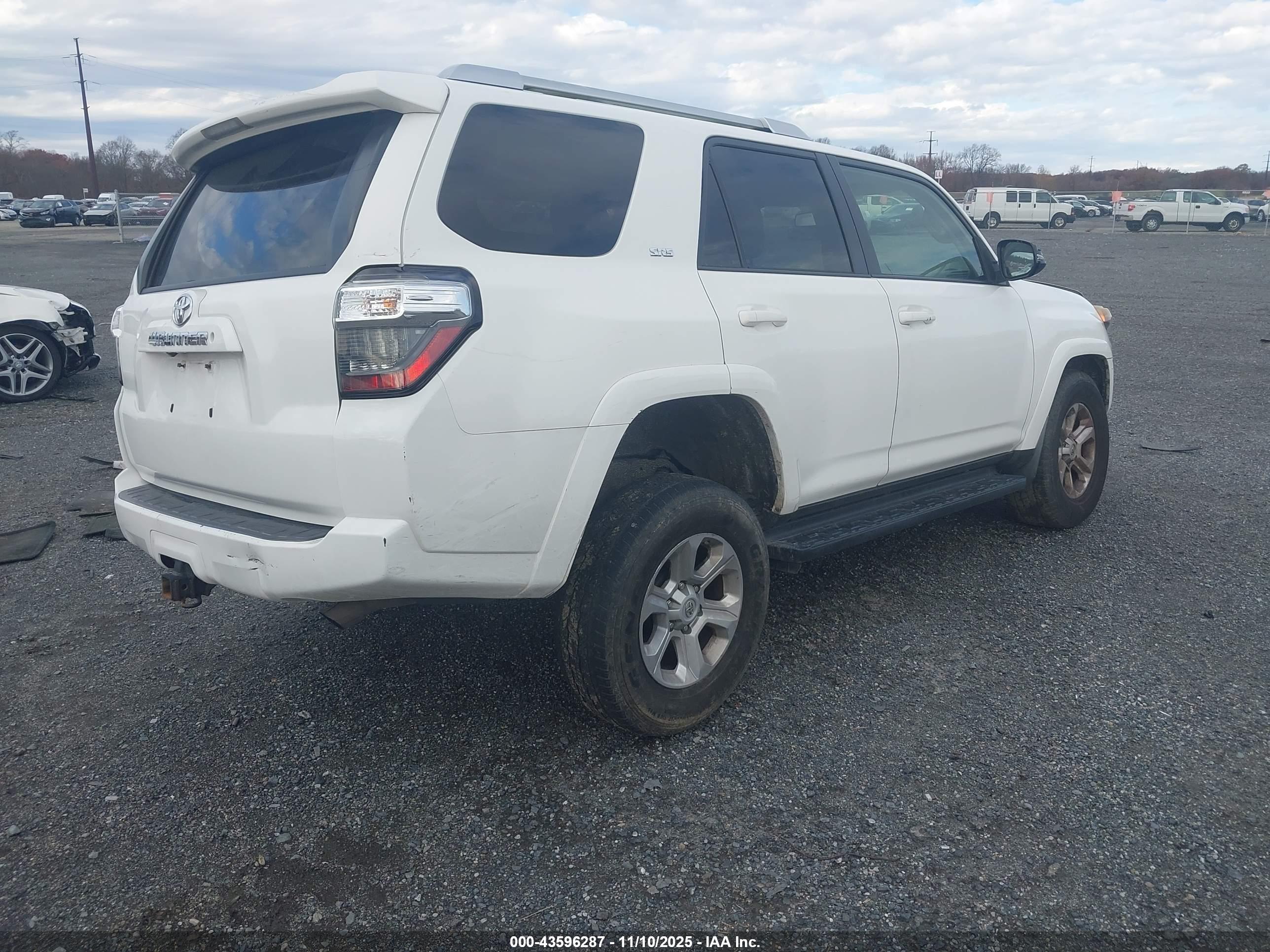 TOYOTA 4RUNNER image 4