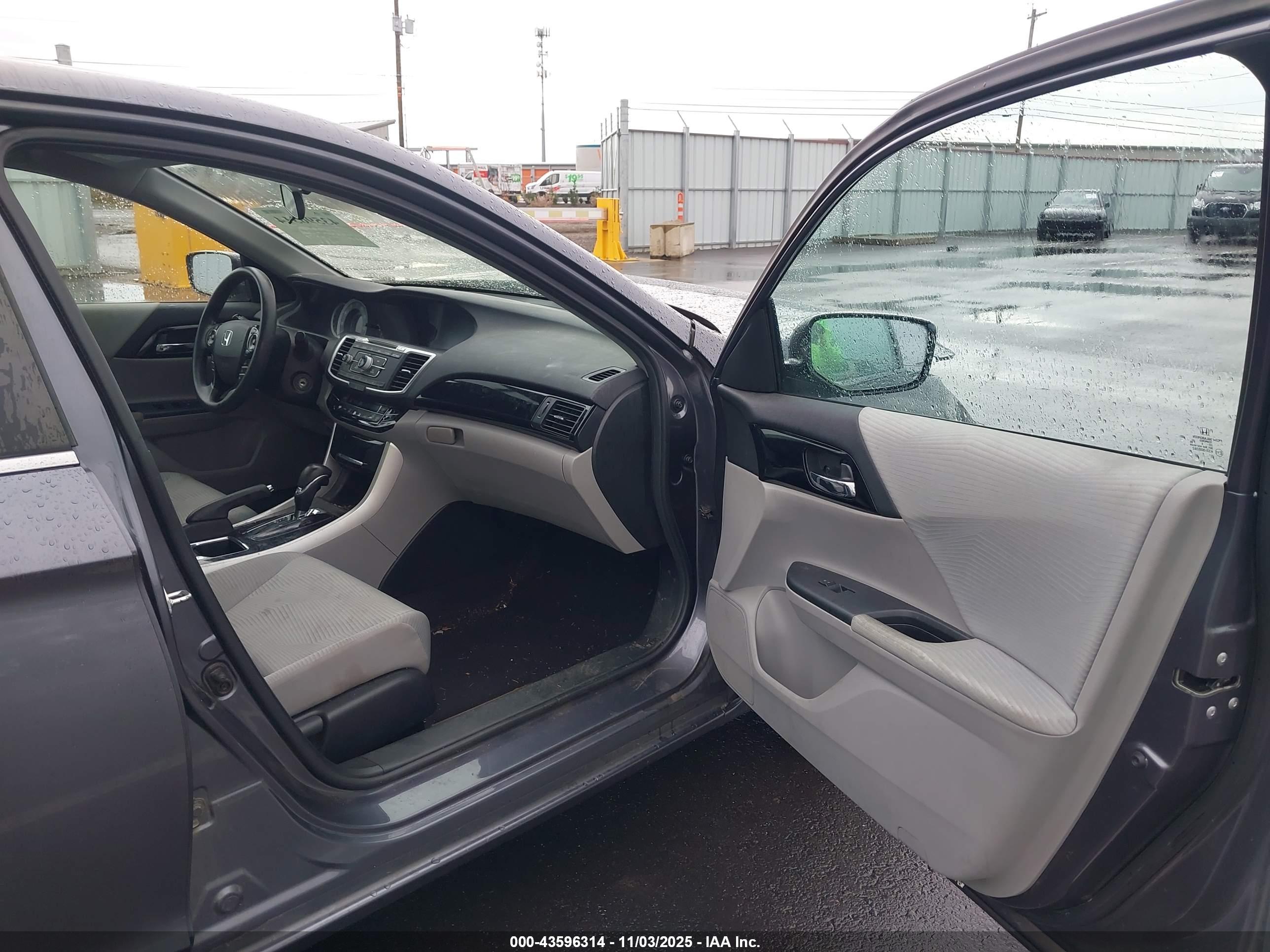 HONDA ACCORD image 5
