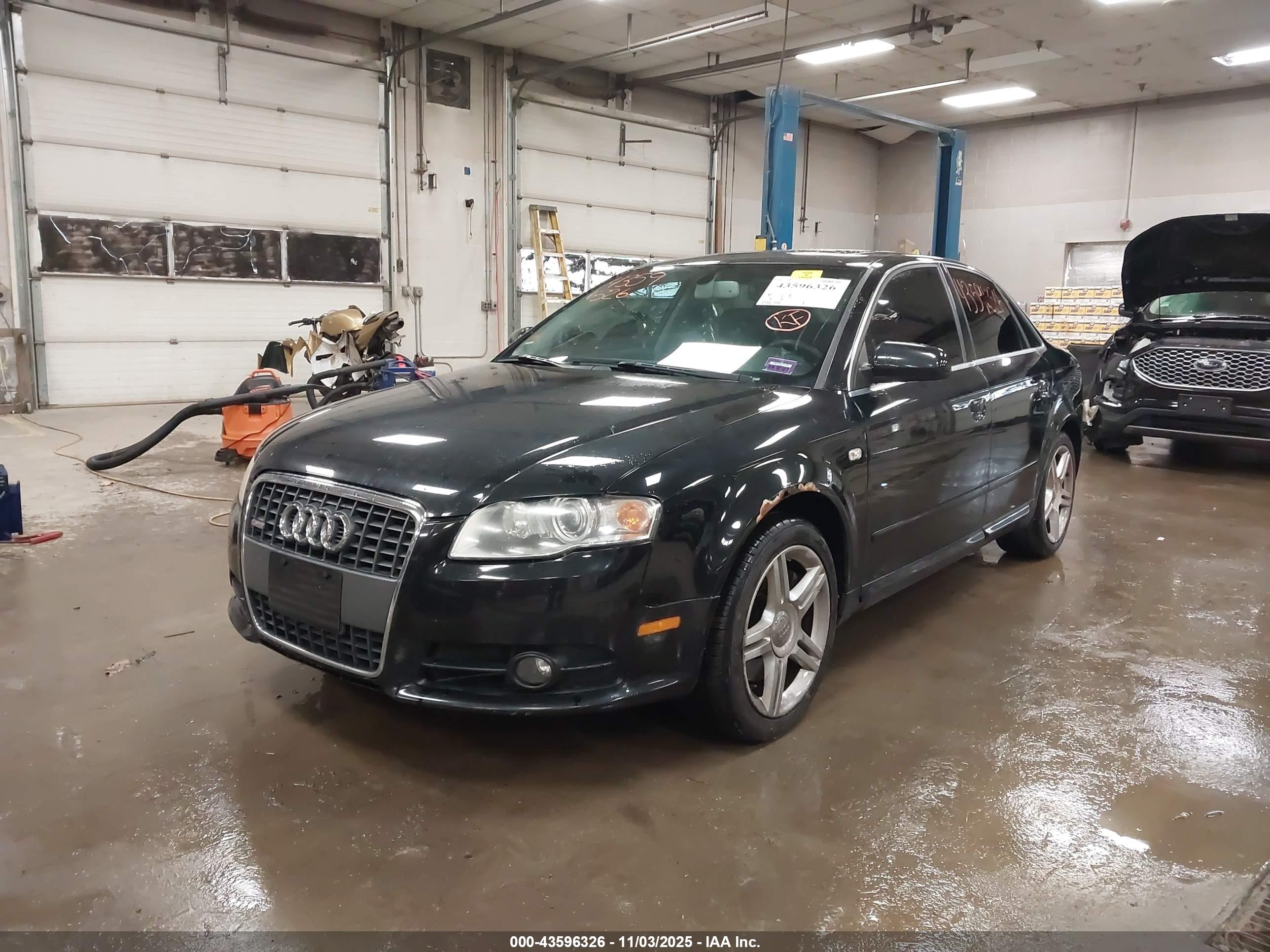 AUDI A4 image 2