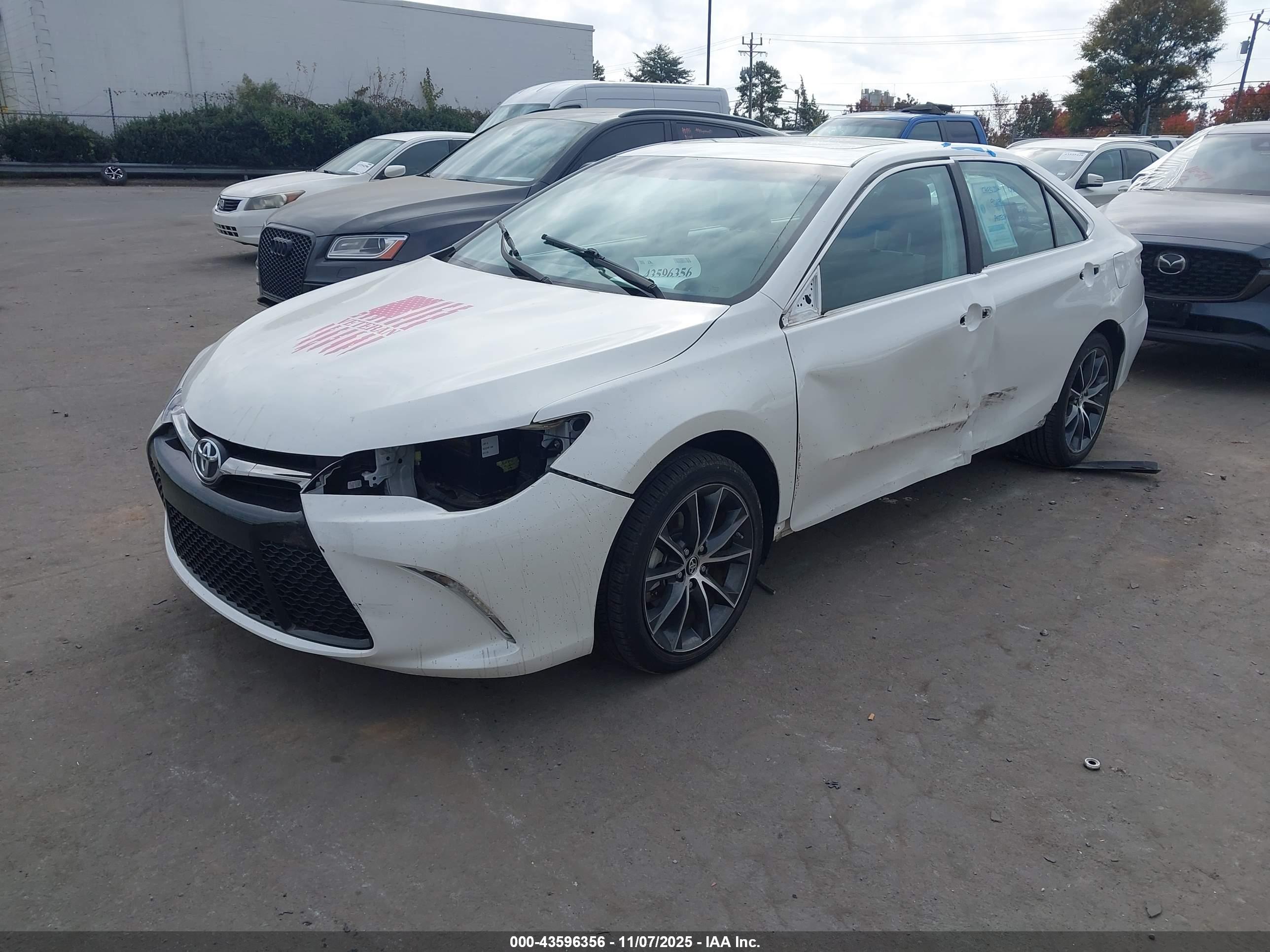 TOYOTA CAMRY image 2