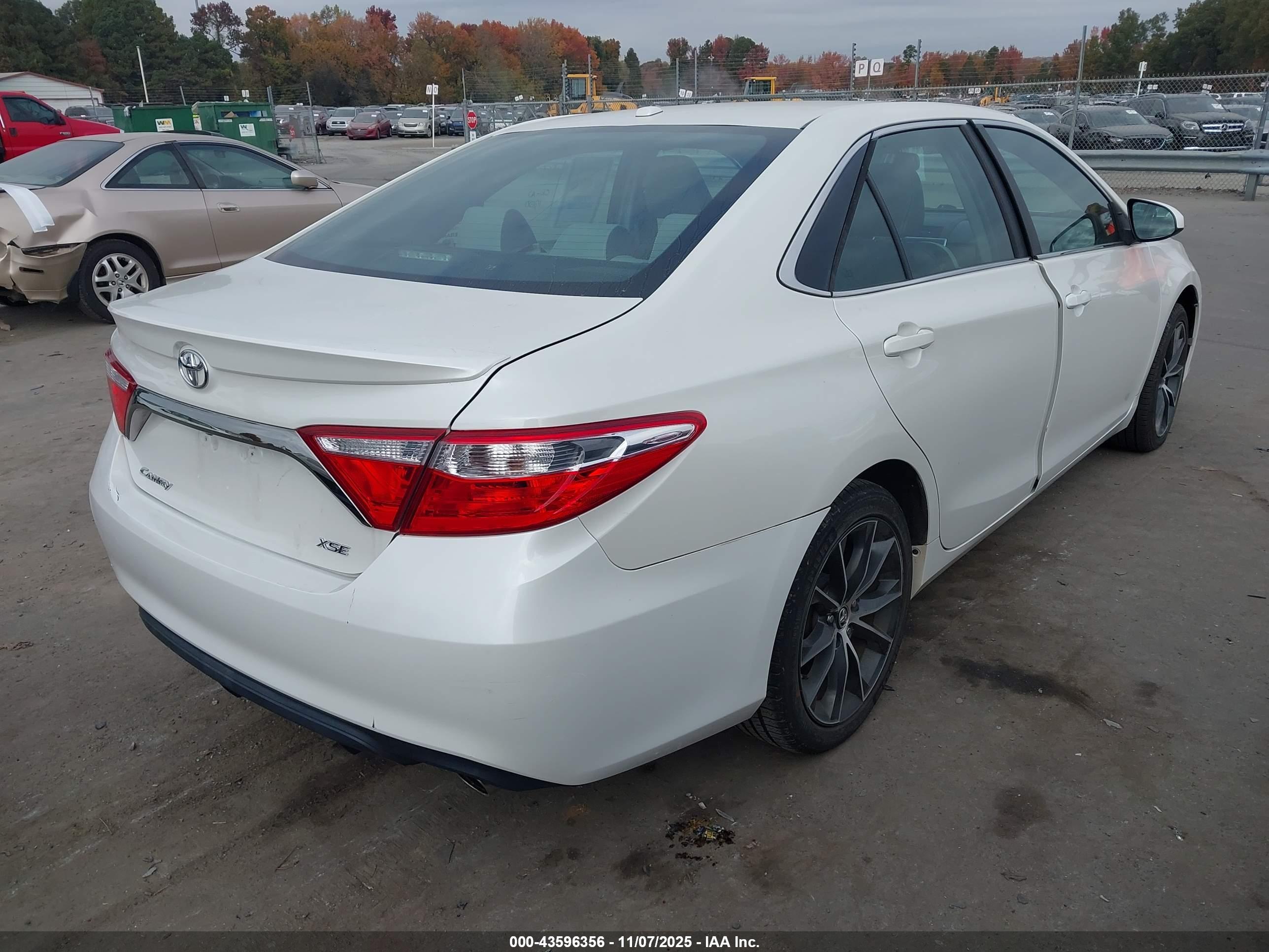 TOYOTA CAMRY image 4