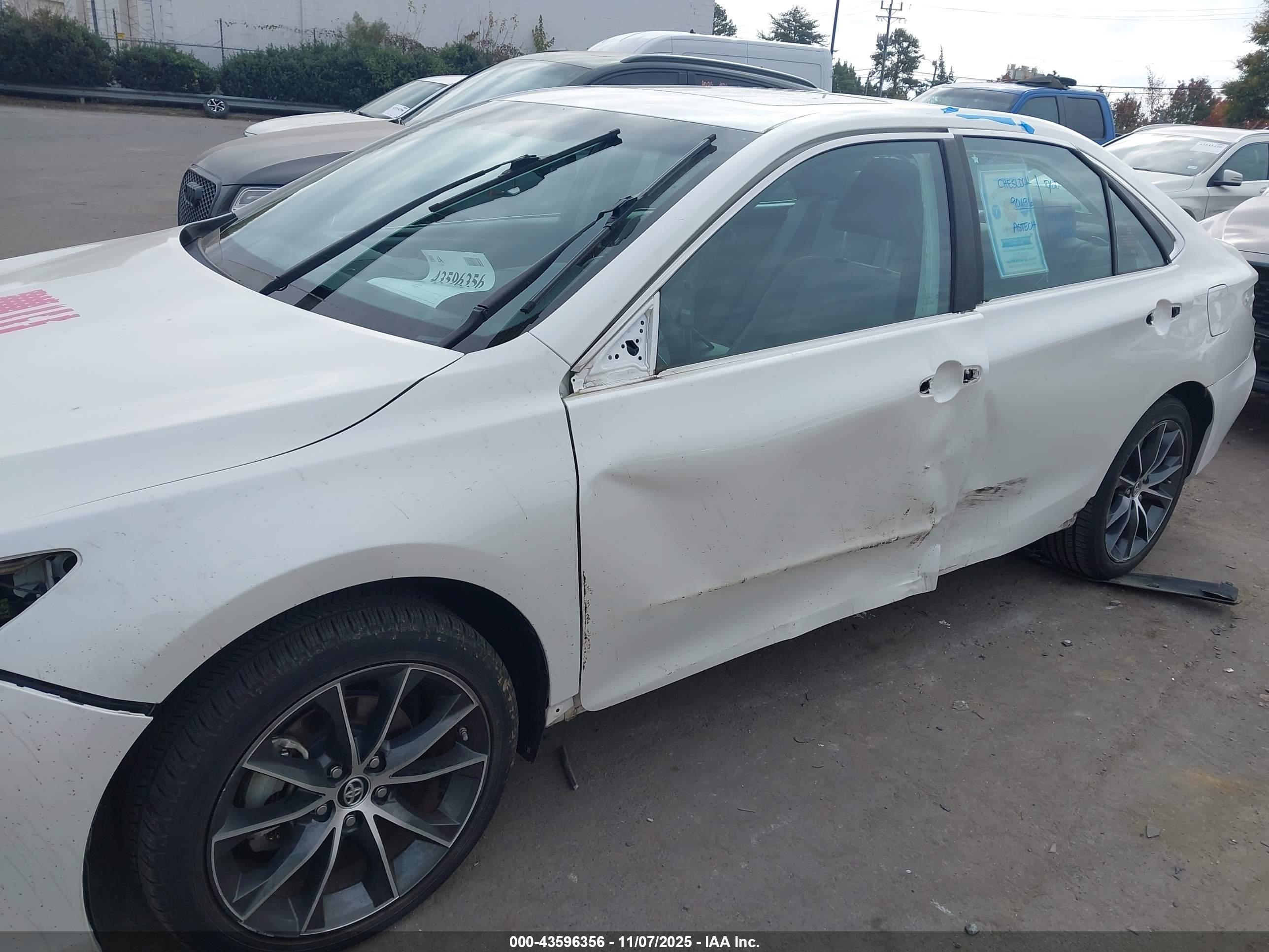 TOYOTA CAMRY image 6