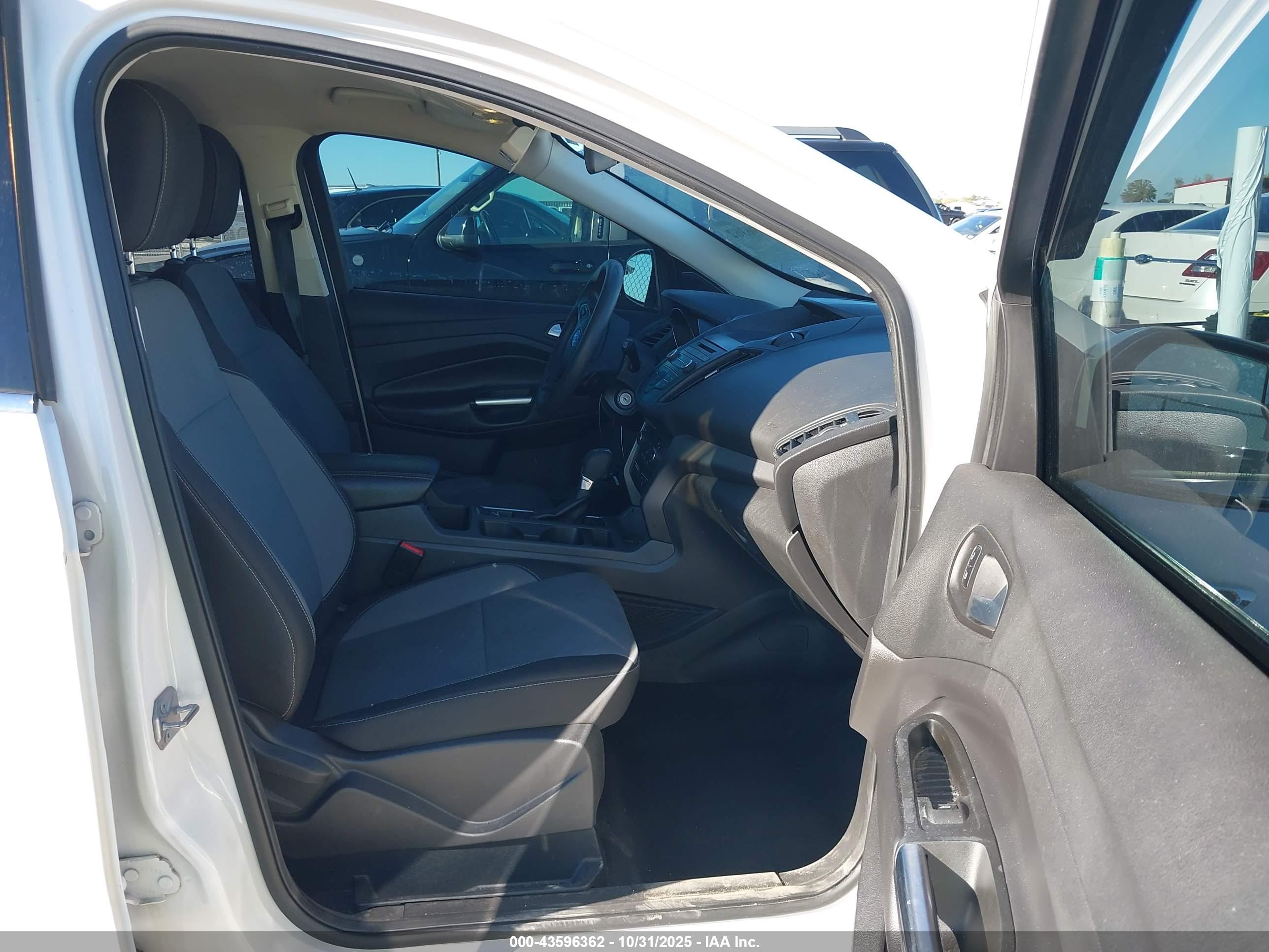 FORD ESCAPE image 5