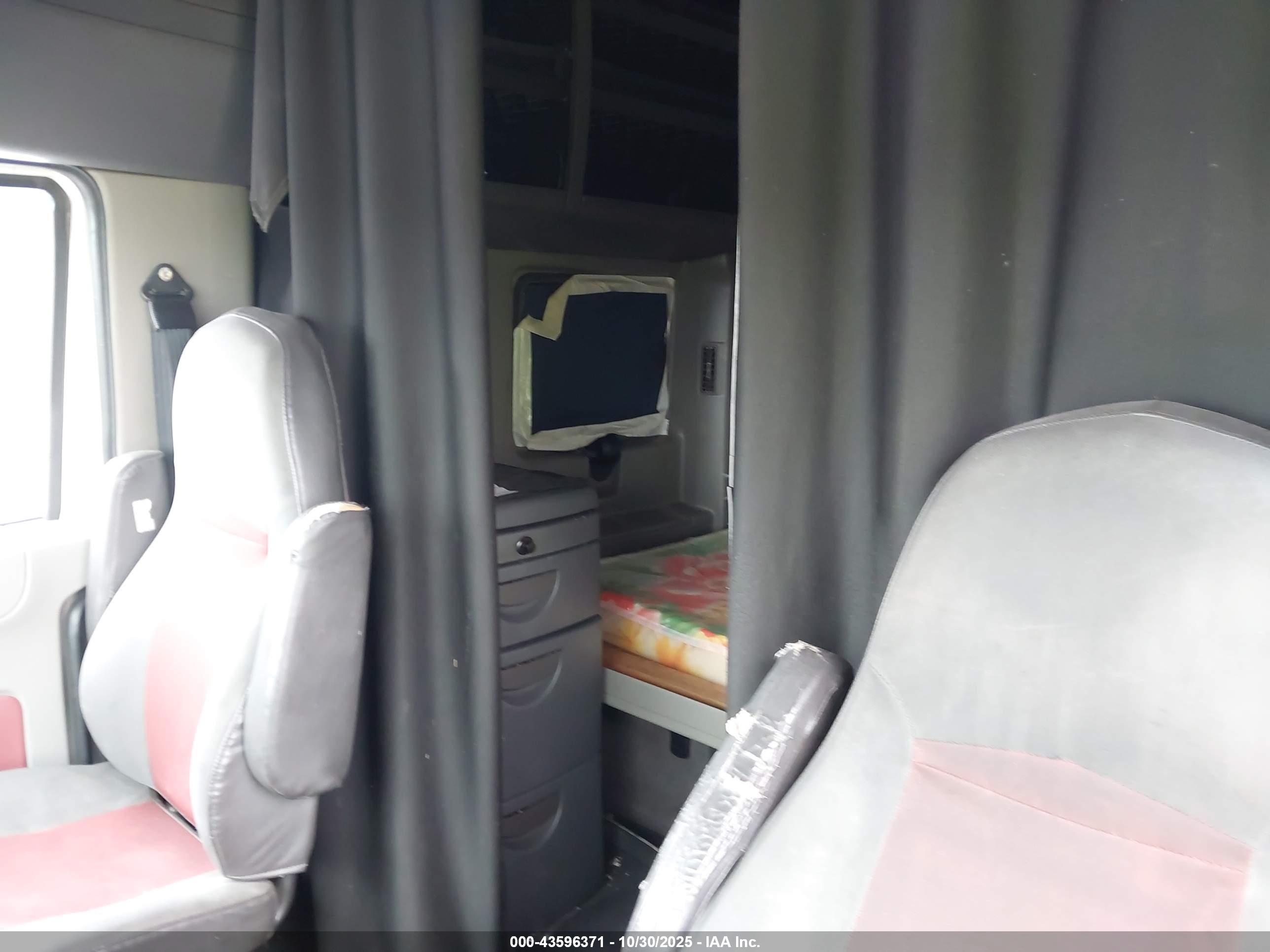 INTERNATIONAL PROSTAR image 8