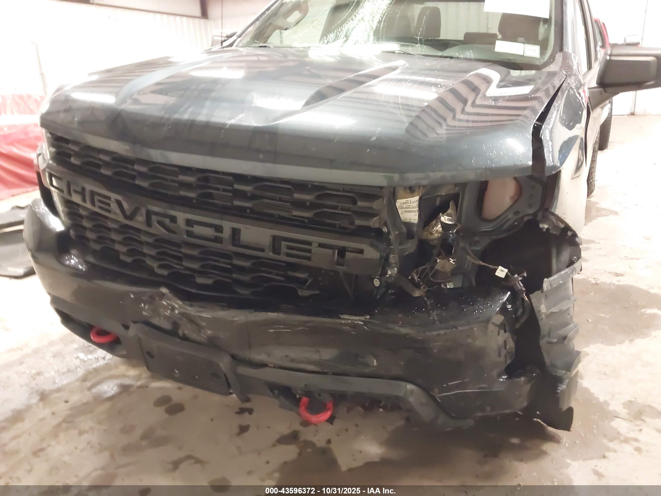 CHEVROLET SILVERADO image 6
