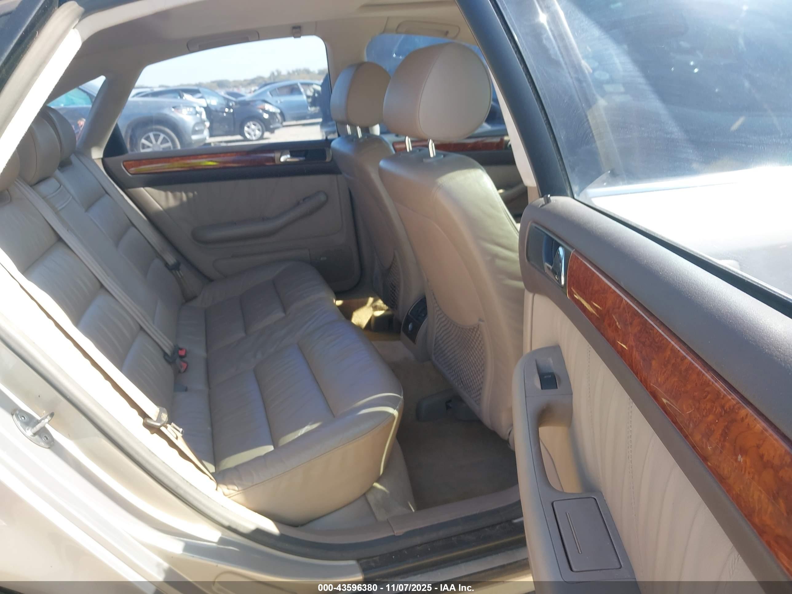 AUDI A6 image 8
