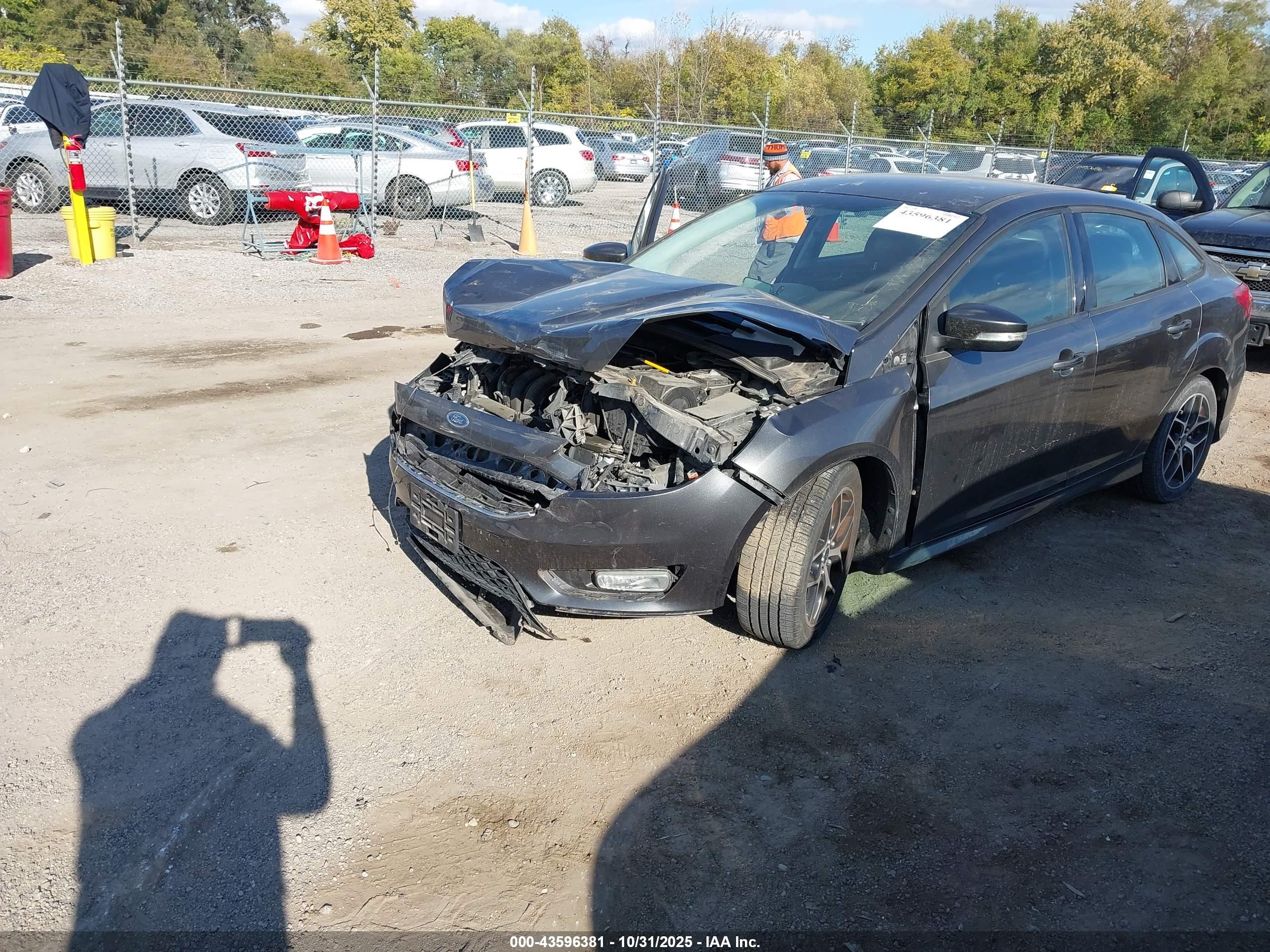 FORD FOCUS image 2