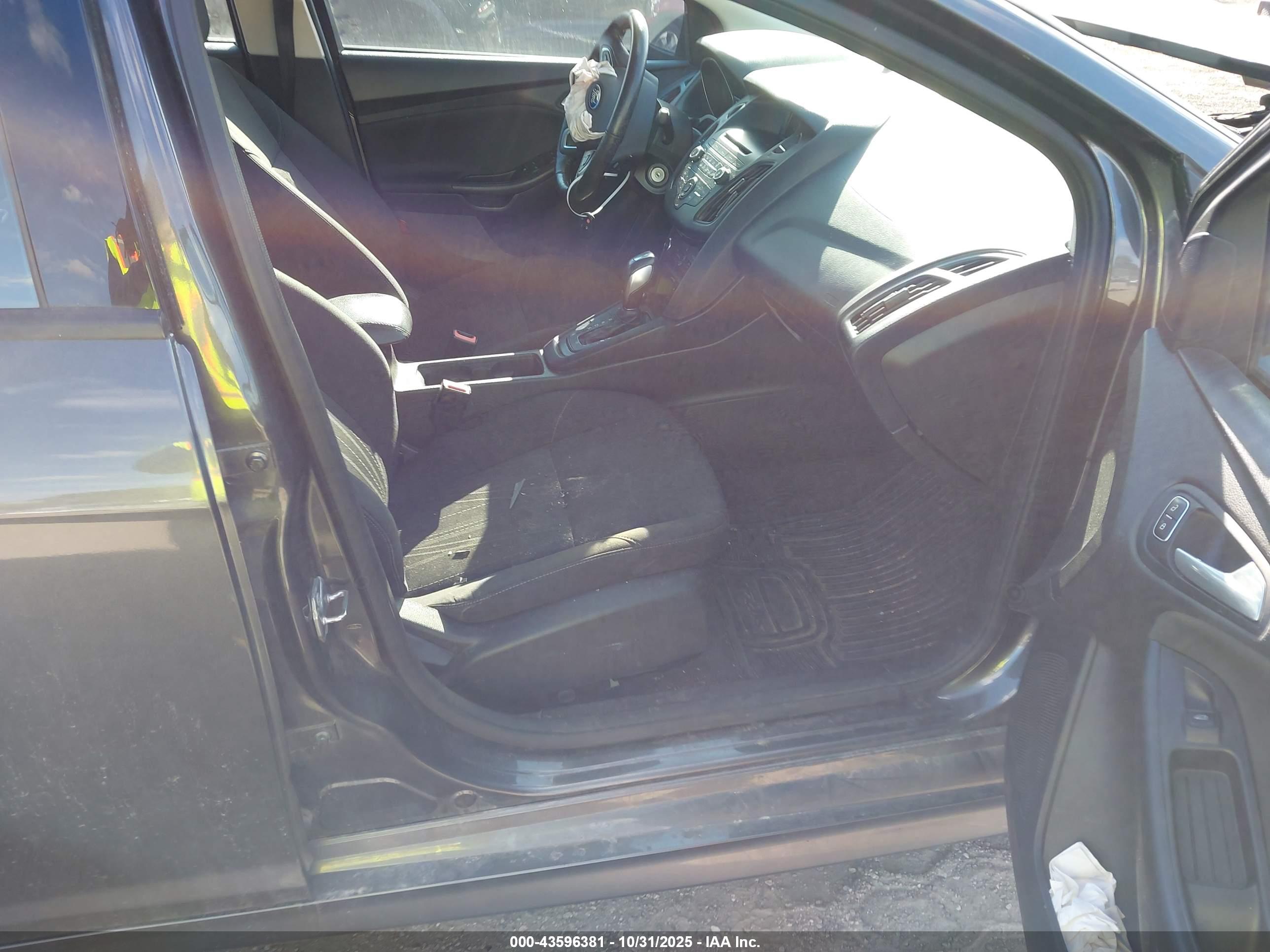 FORD FOCUS image 5