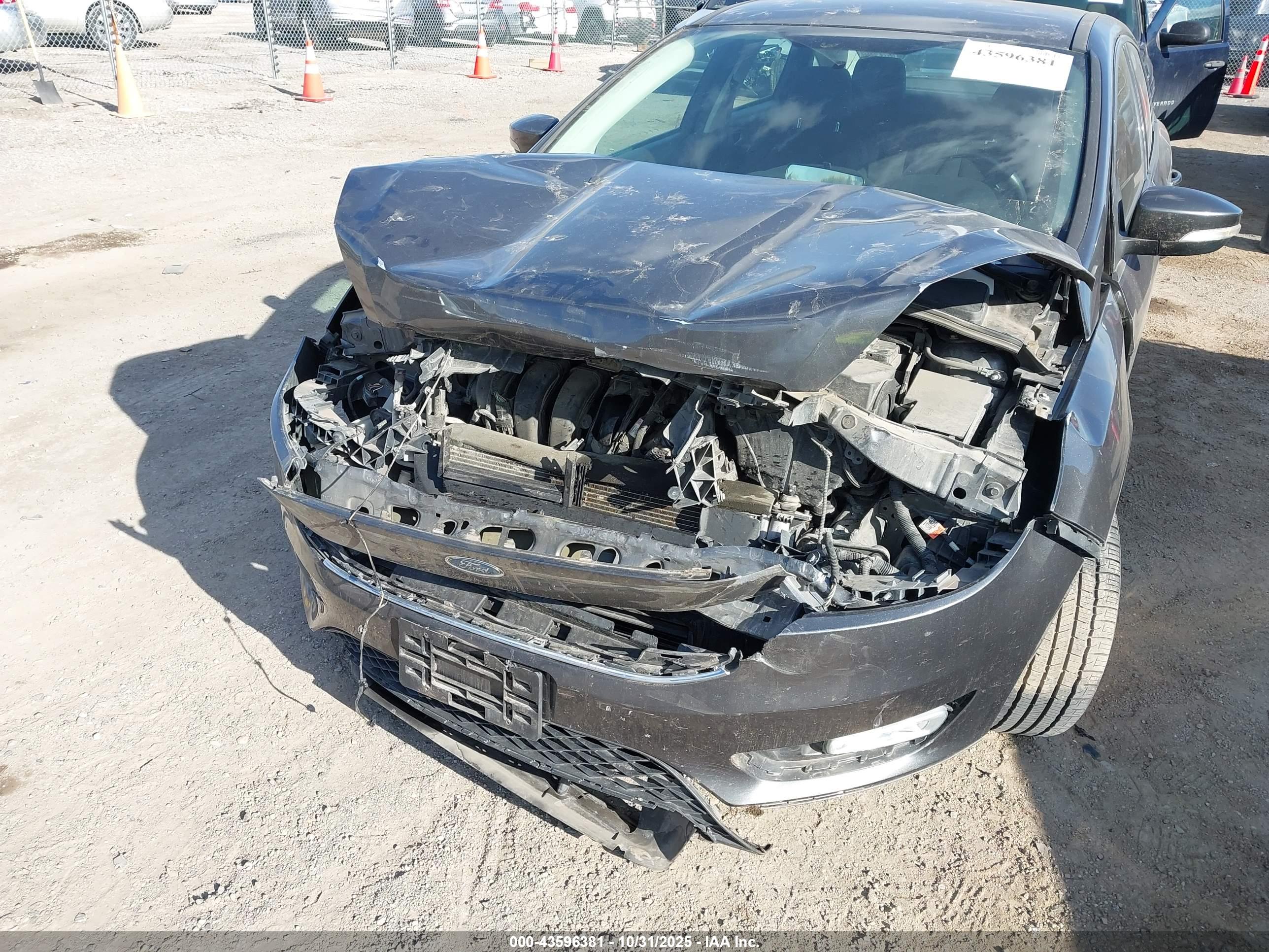 FORD FOCUS image 6