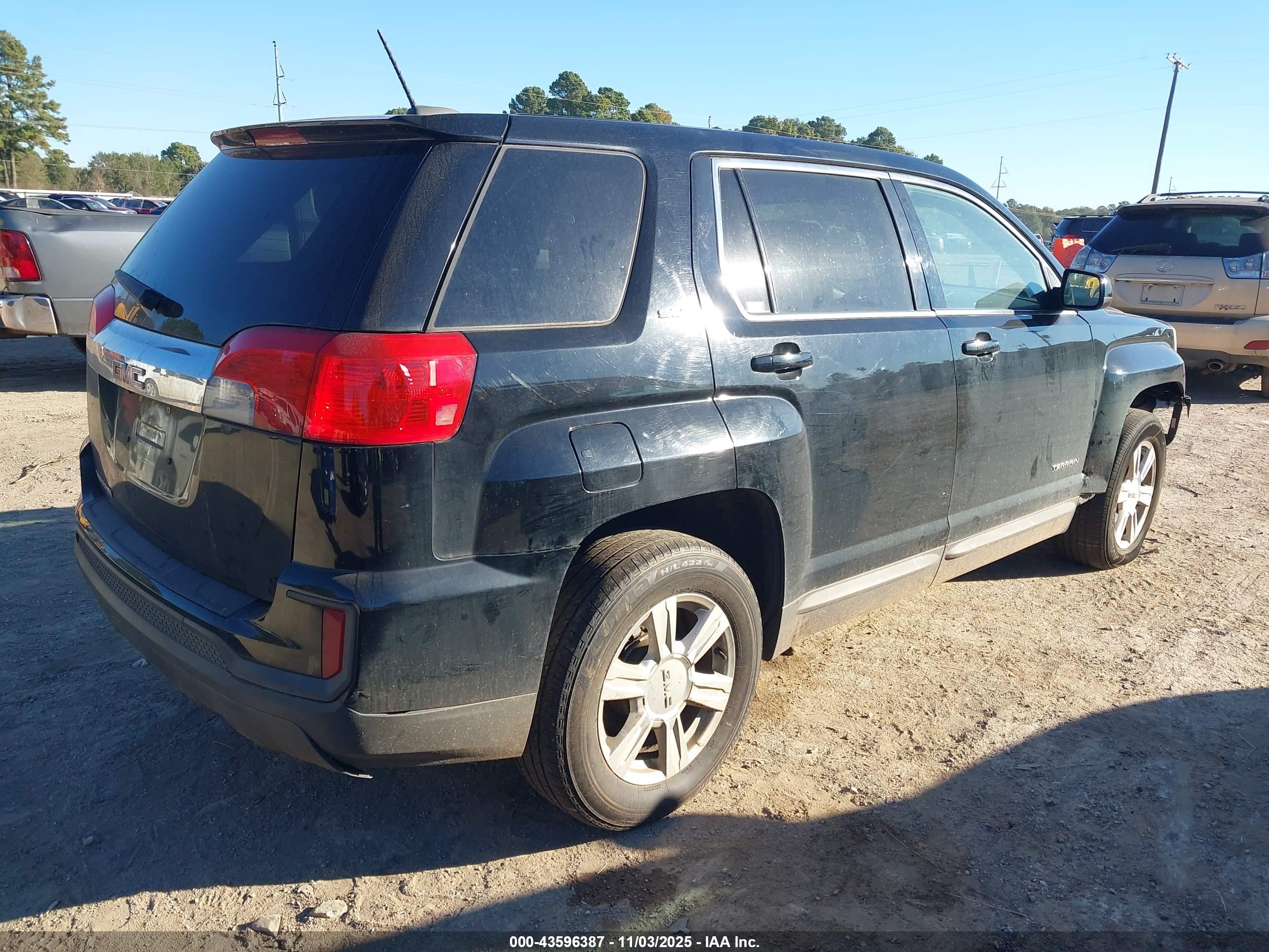 GMC TERRAIN image 4
