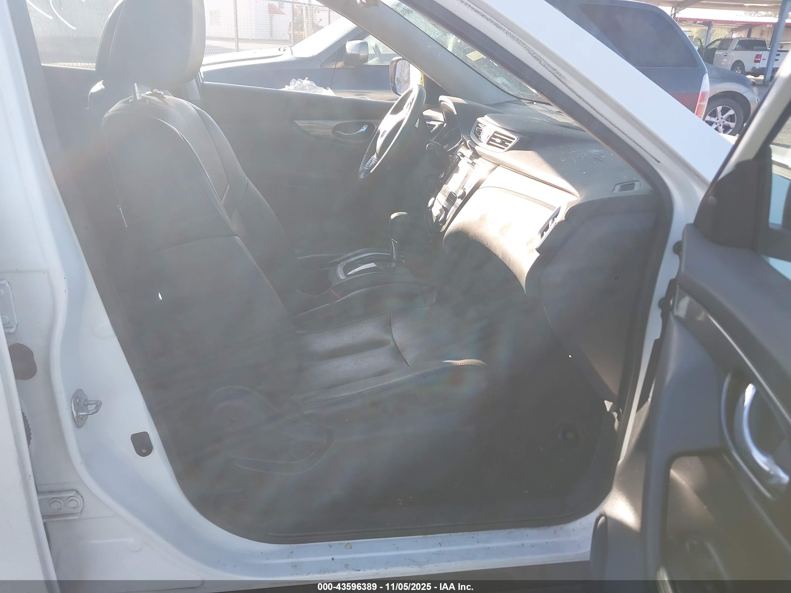 NISSAN ROGUE image 5