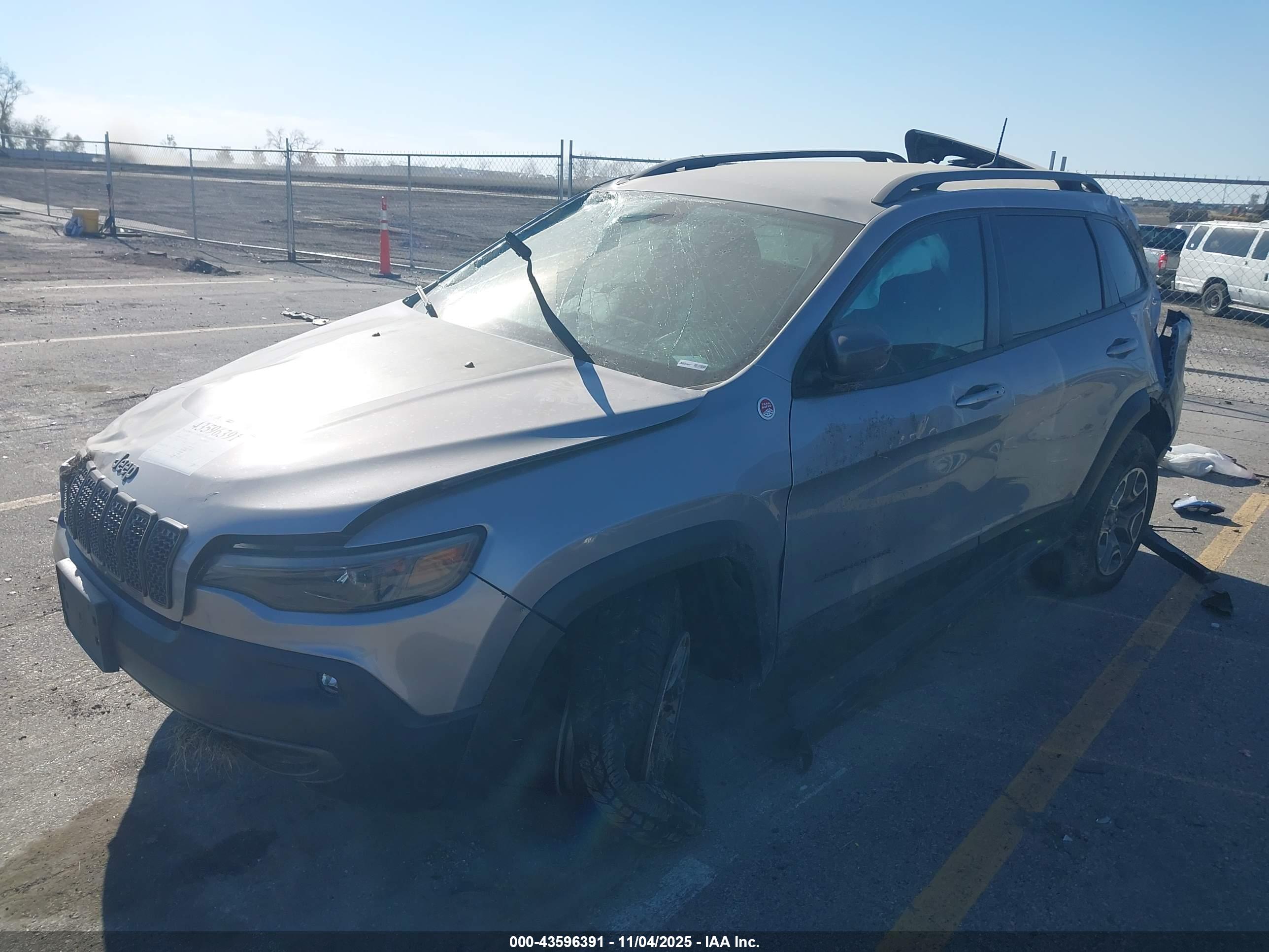 JEEP CHEROKEE image 2