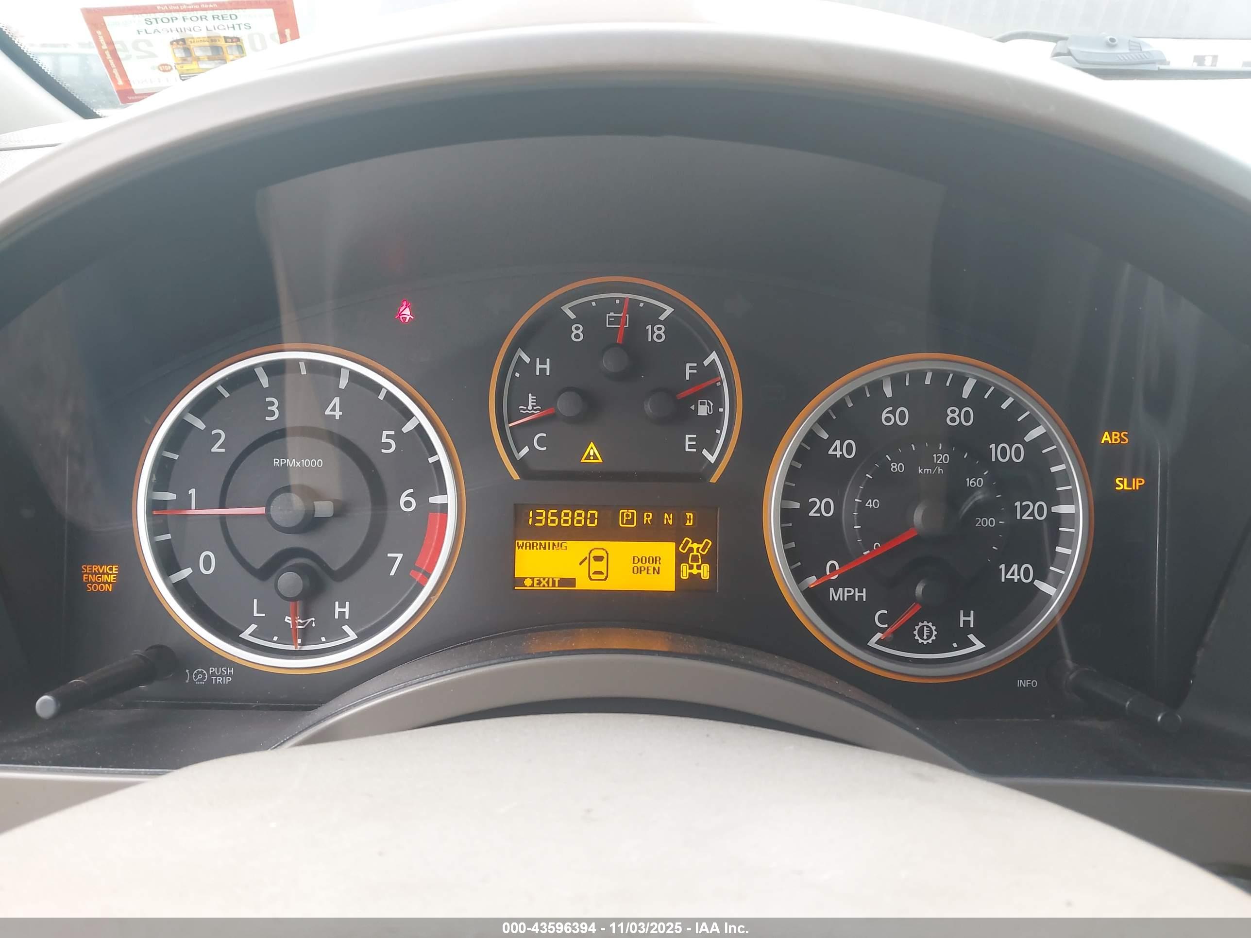 NISSAN TITAN image 7