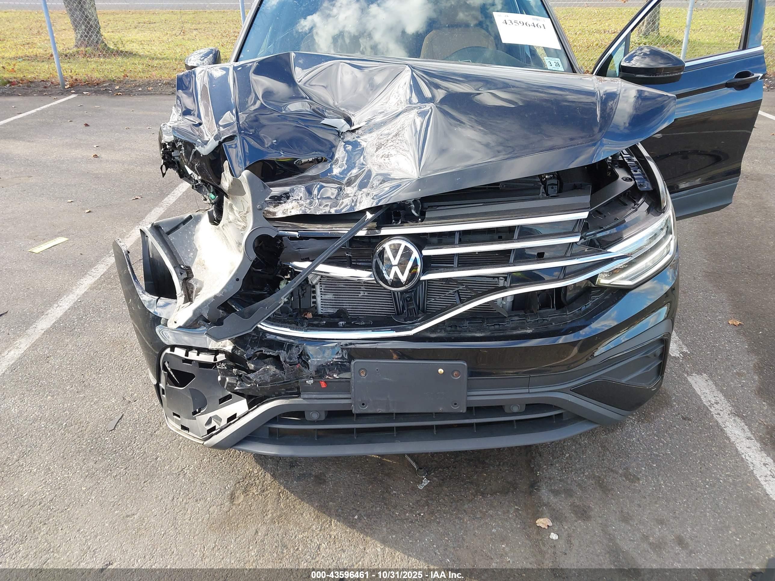 VOLKSWAGEN TIGUAN image 6