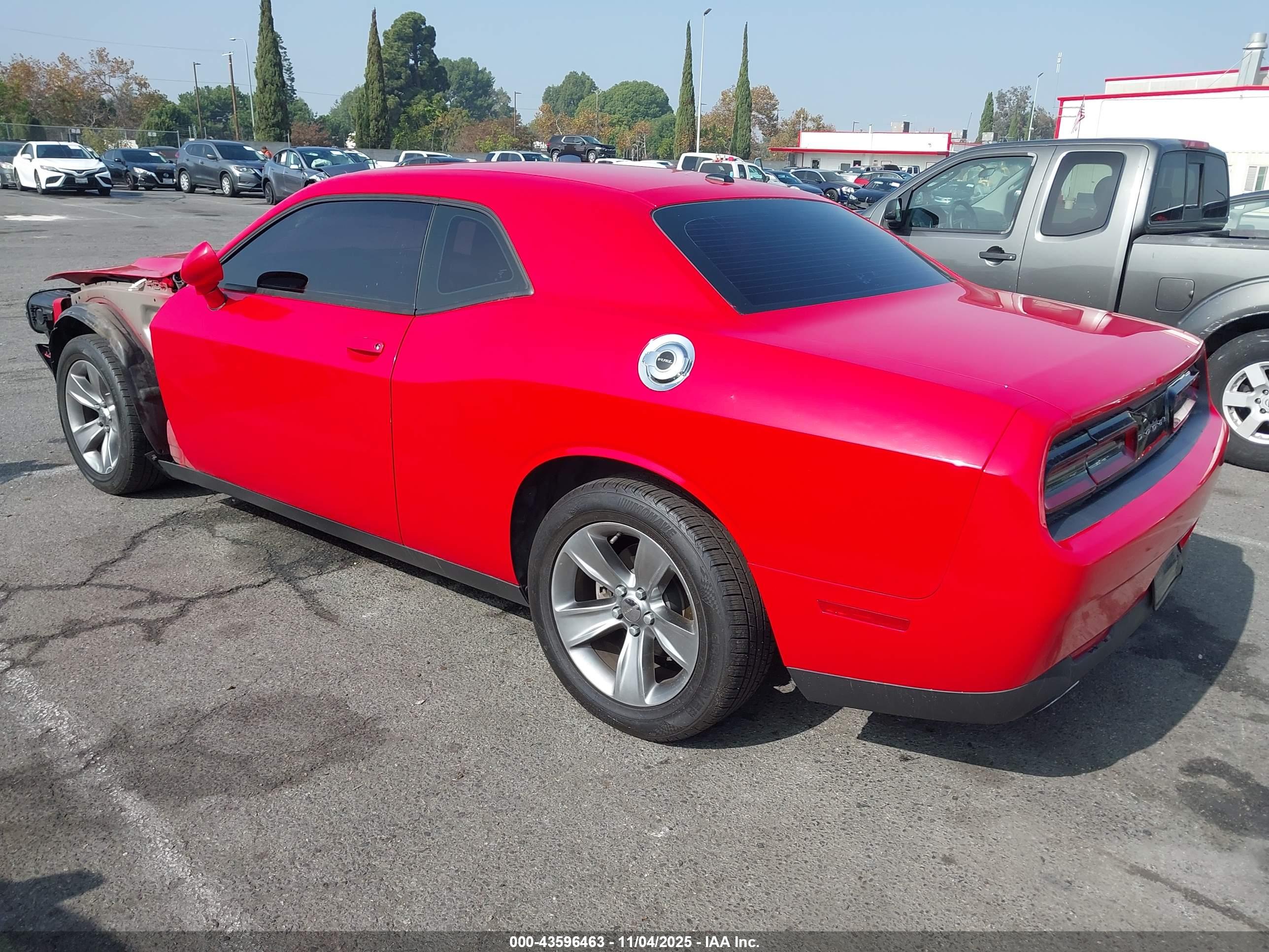DODGE CHALLENGER image 3