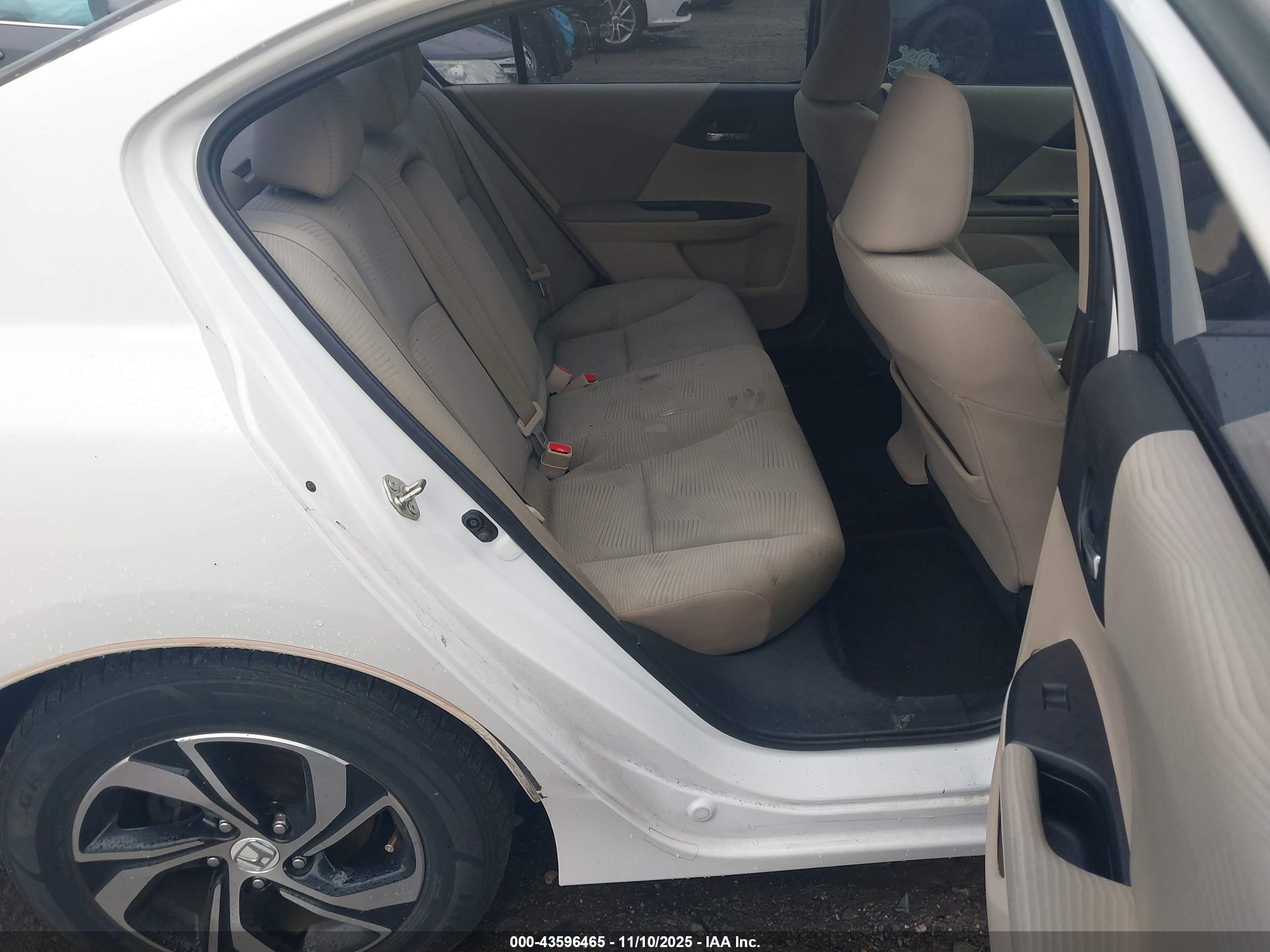HONDA ACCORD image 8