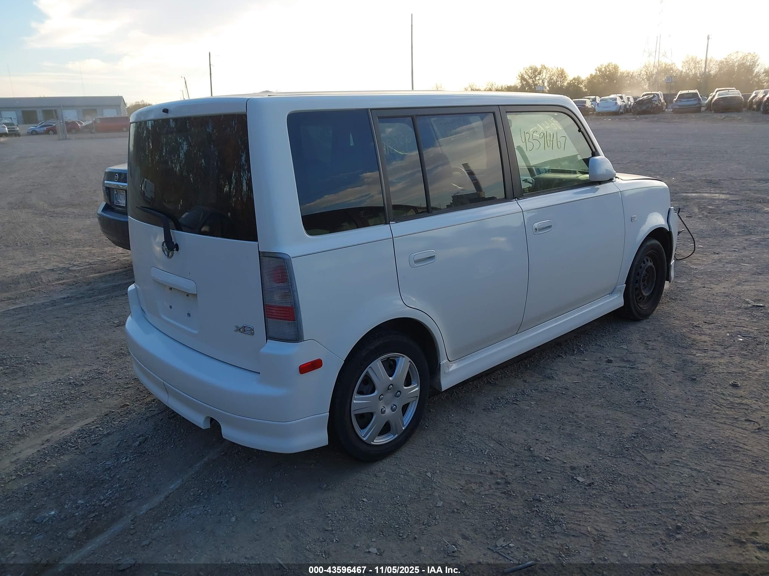 SCION XB image 4