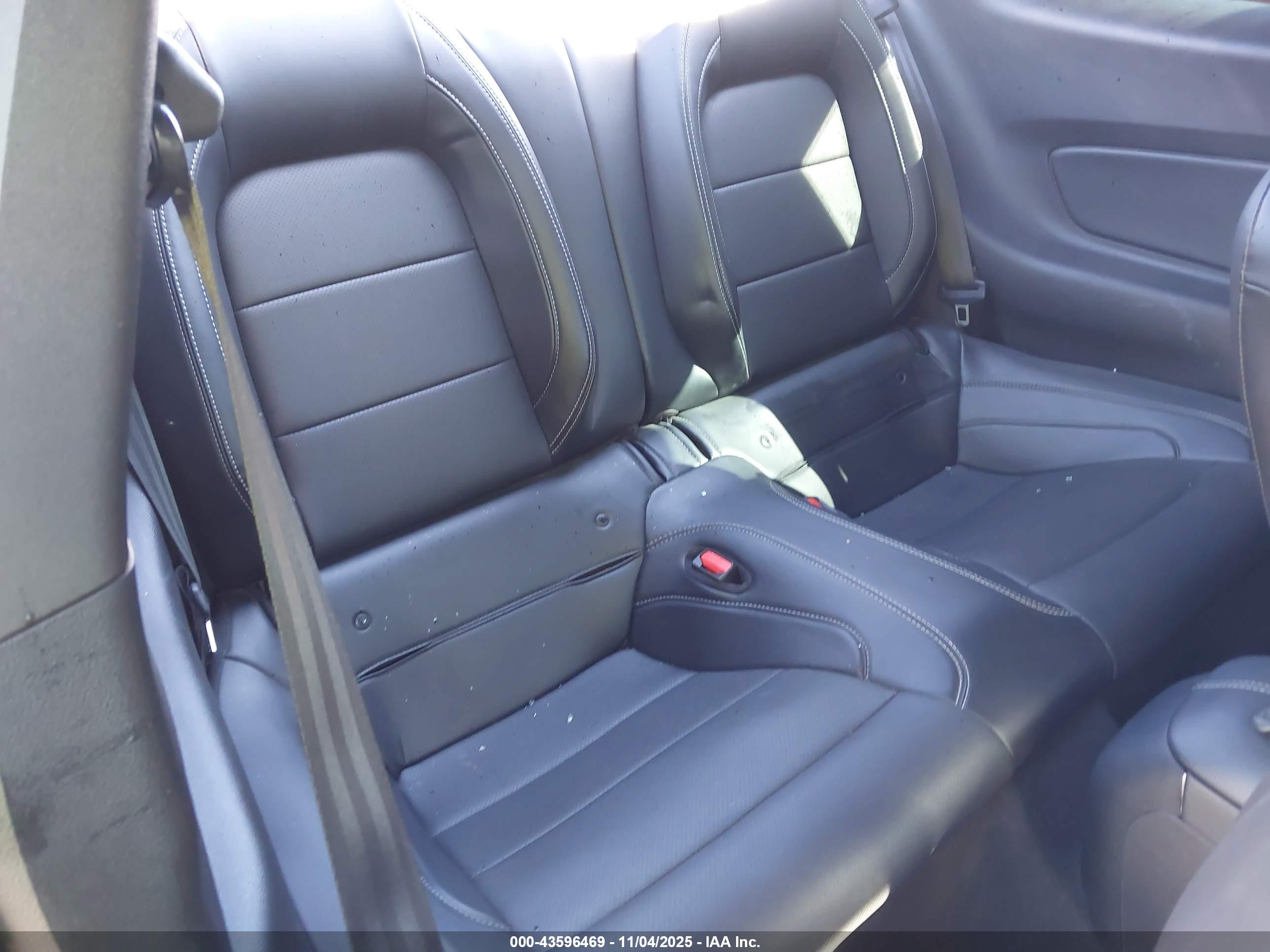 FORD MUSTANG image 8