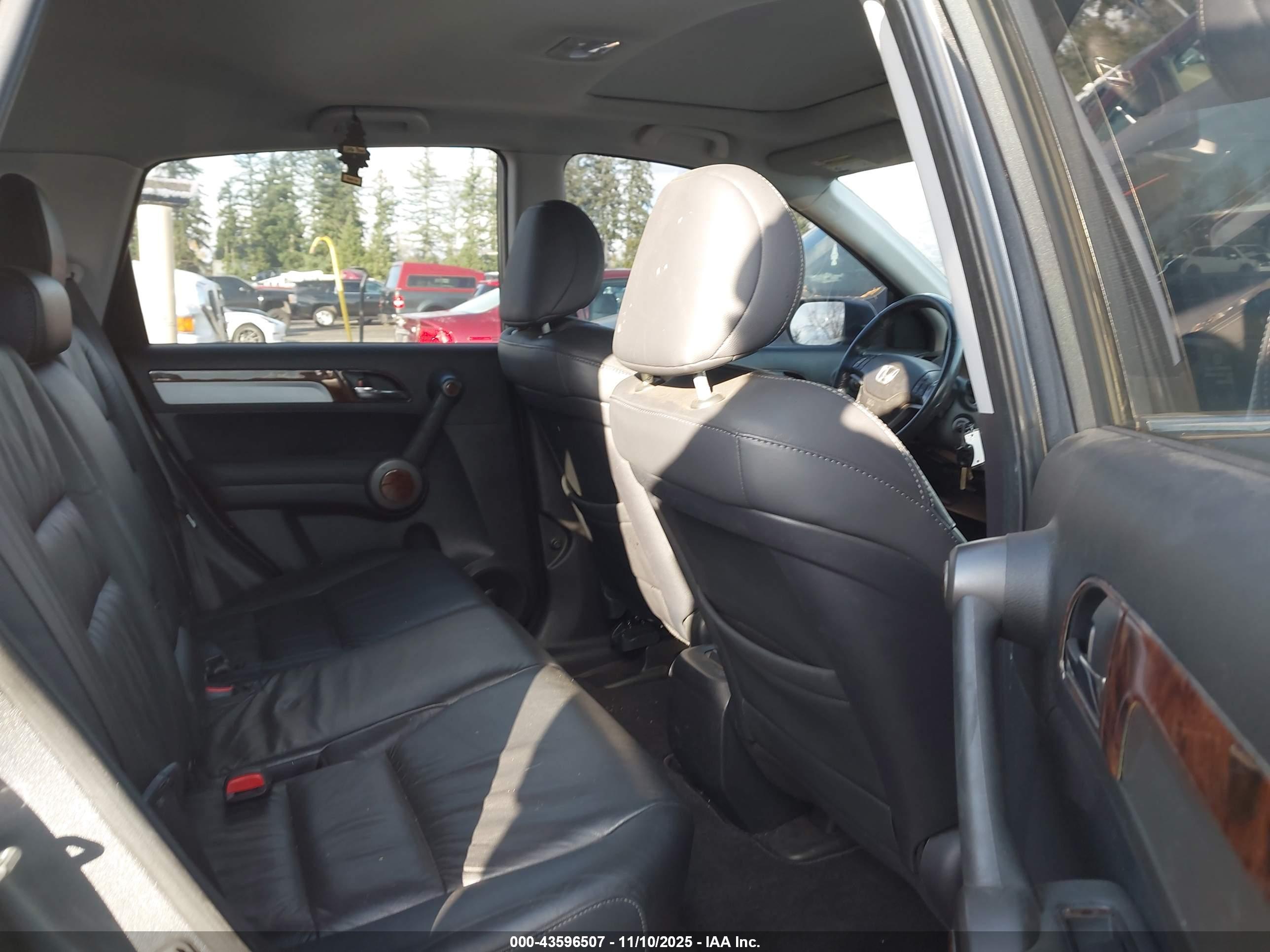HONDA CR-V image 8