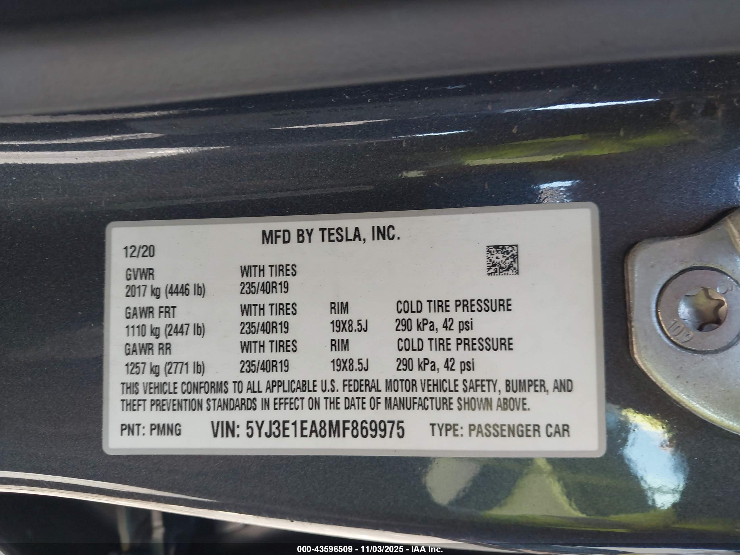 TESLA MODEL image 9