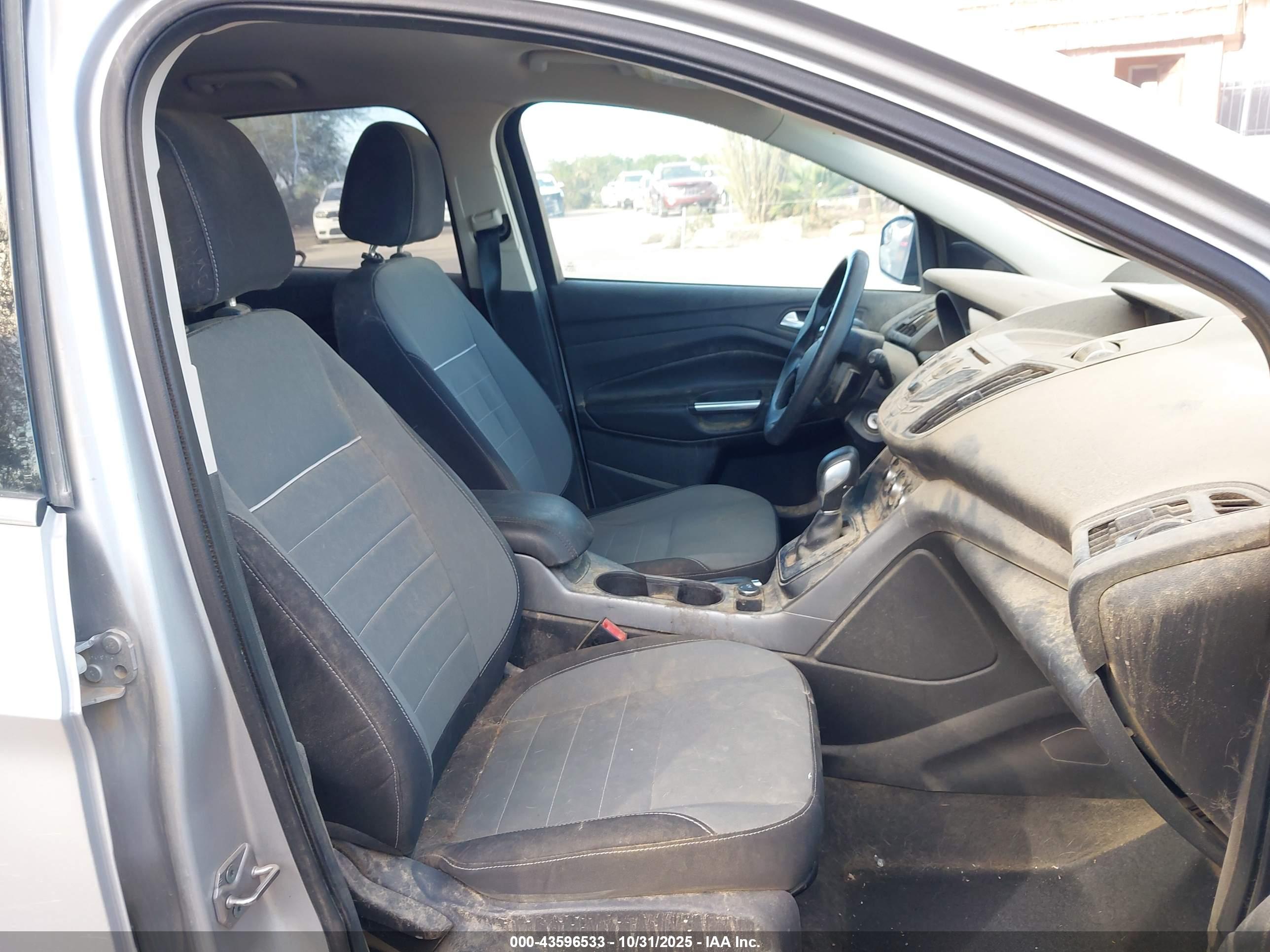 FORD ESCAPE image 5