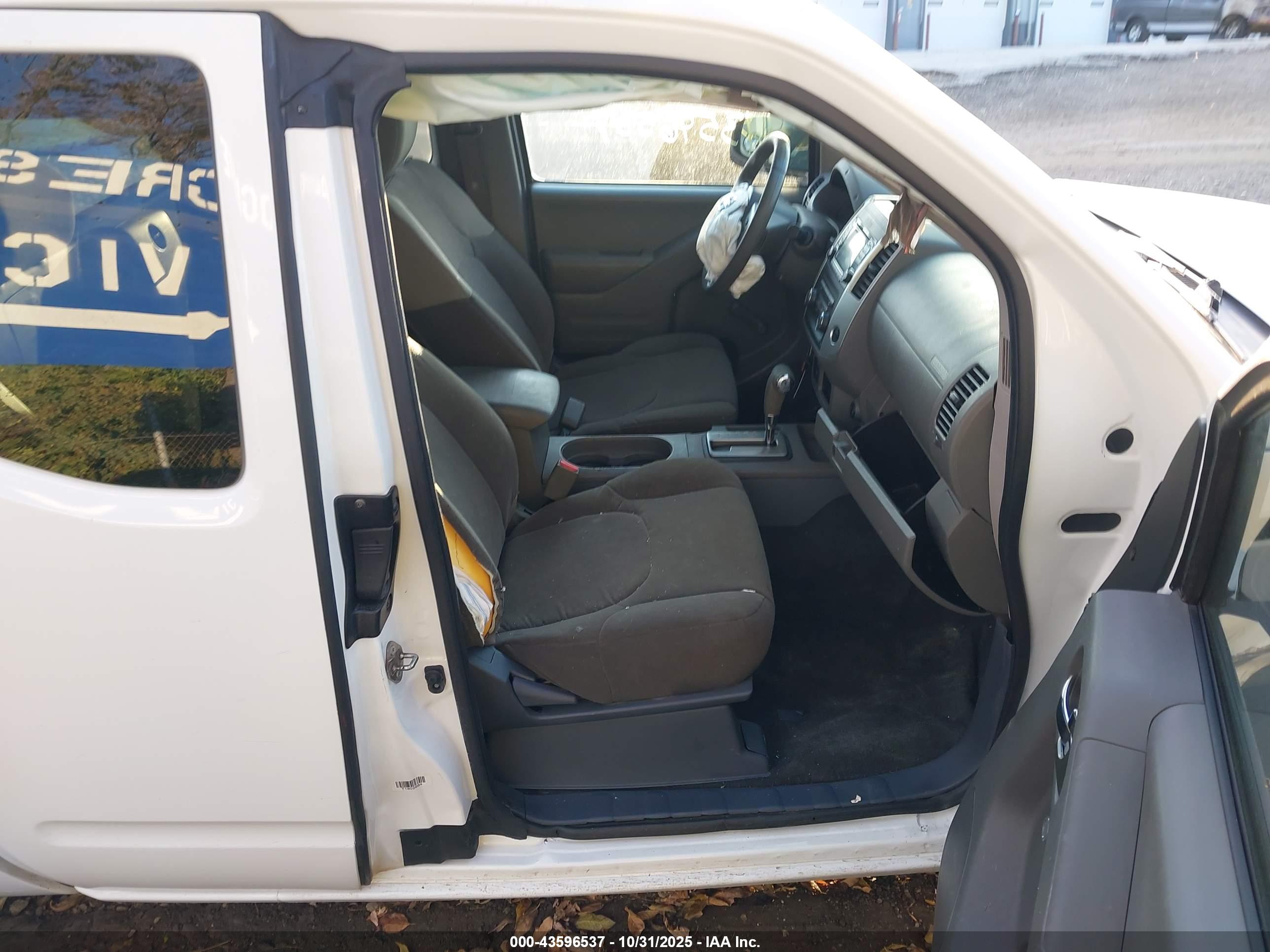 NISSAN FRONTIER image 5