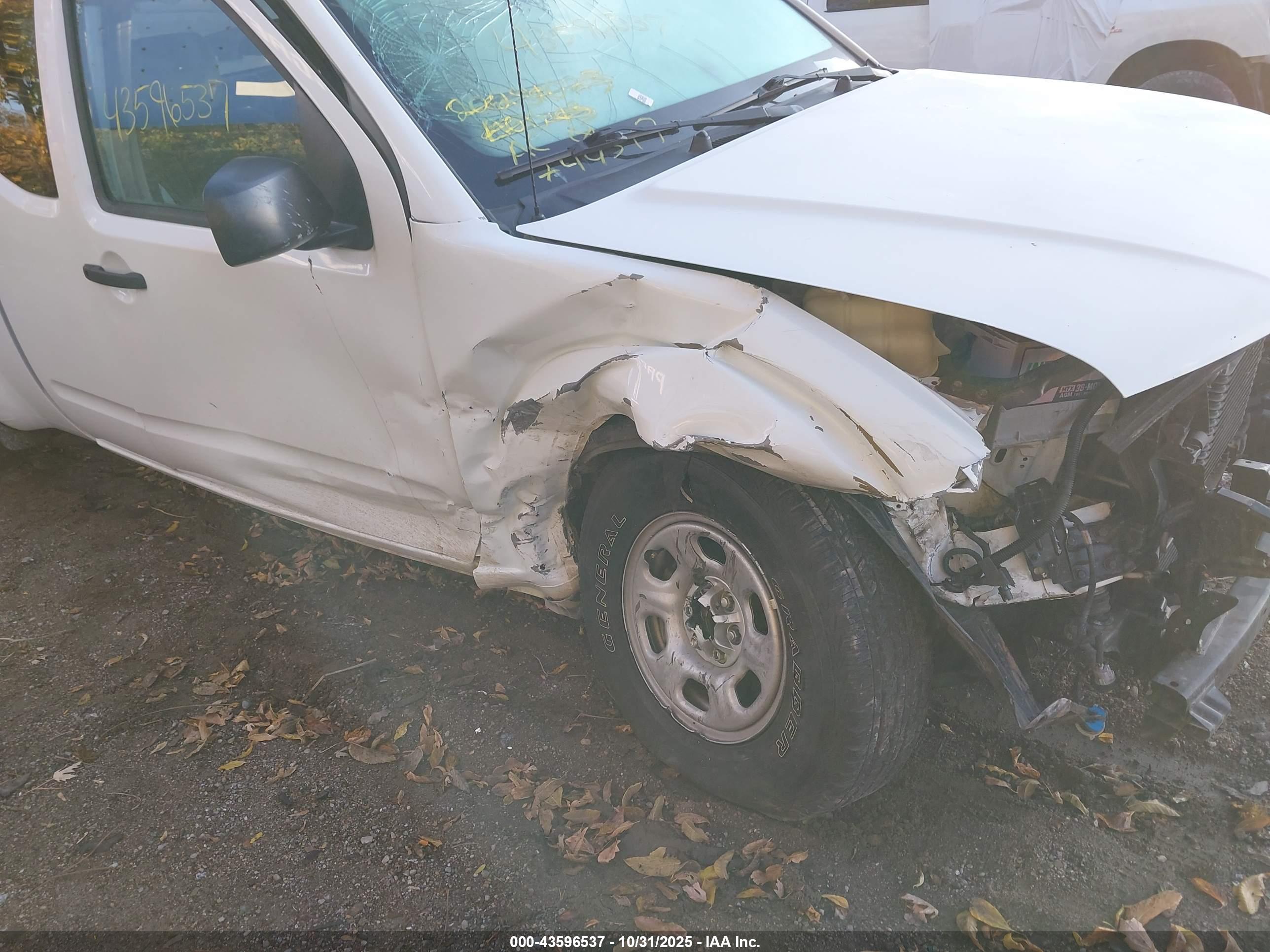 NISSAN FRONTIER image 6