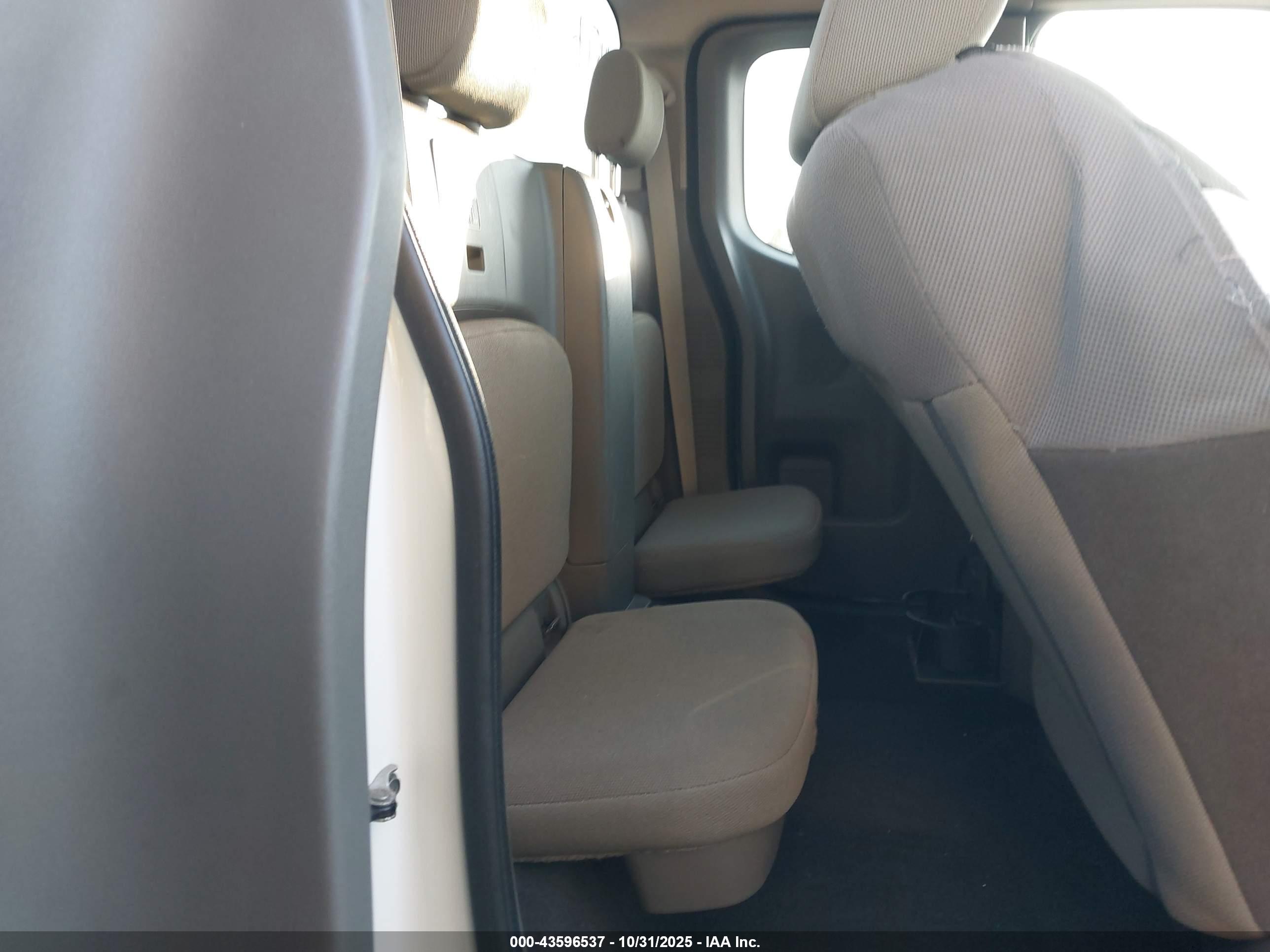 NISSAN FRONTIER image 8